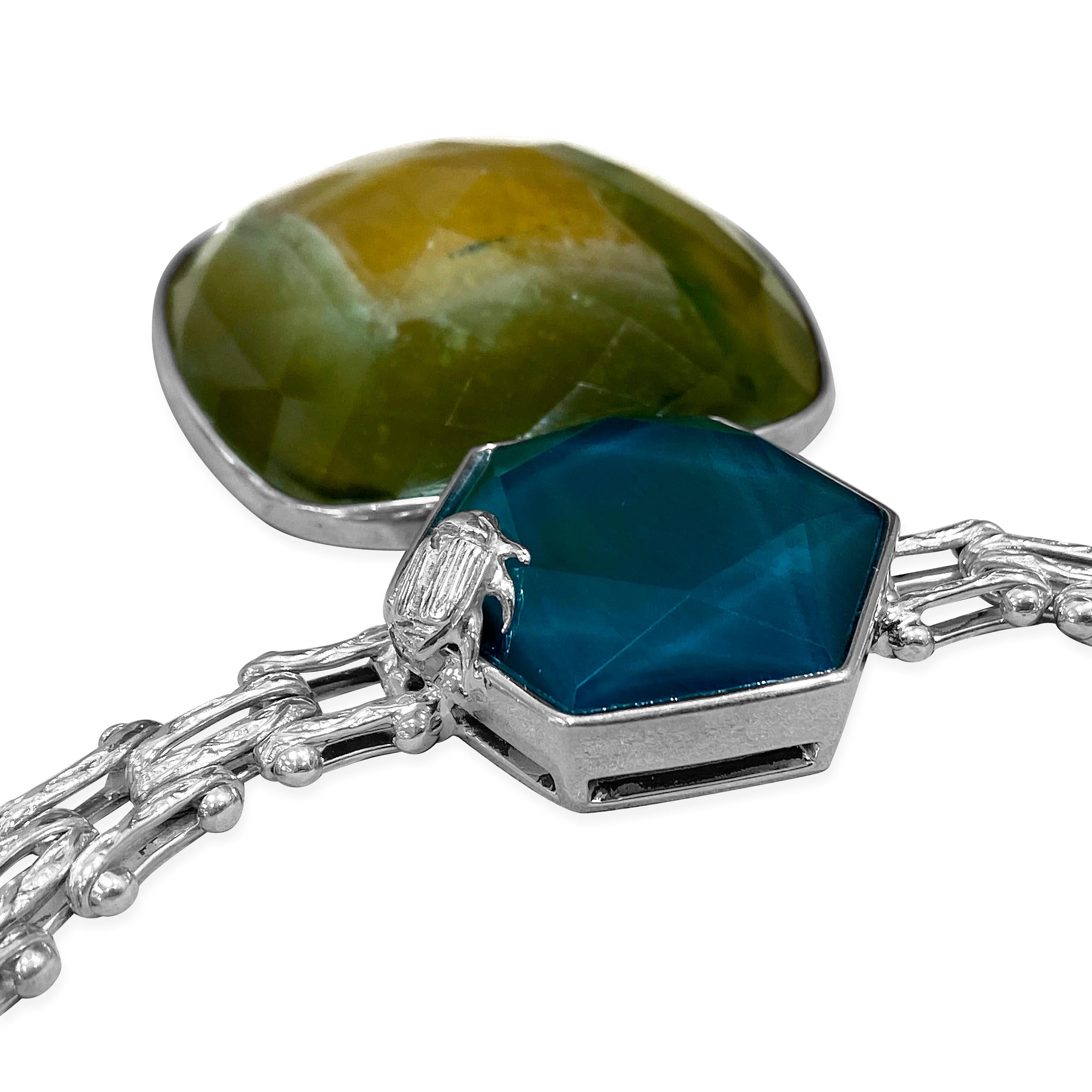 Contemporary Stephen Dweck Engraved Chain & Green Agate with a Fluorite Centerpiece Choker 