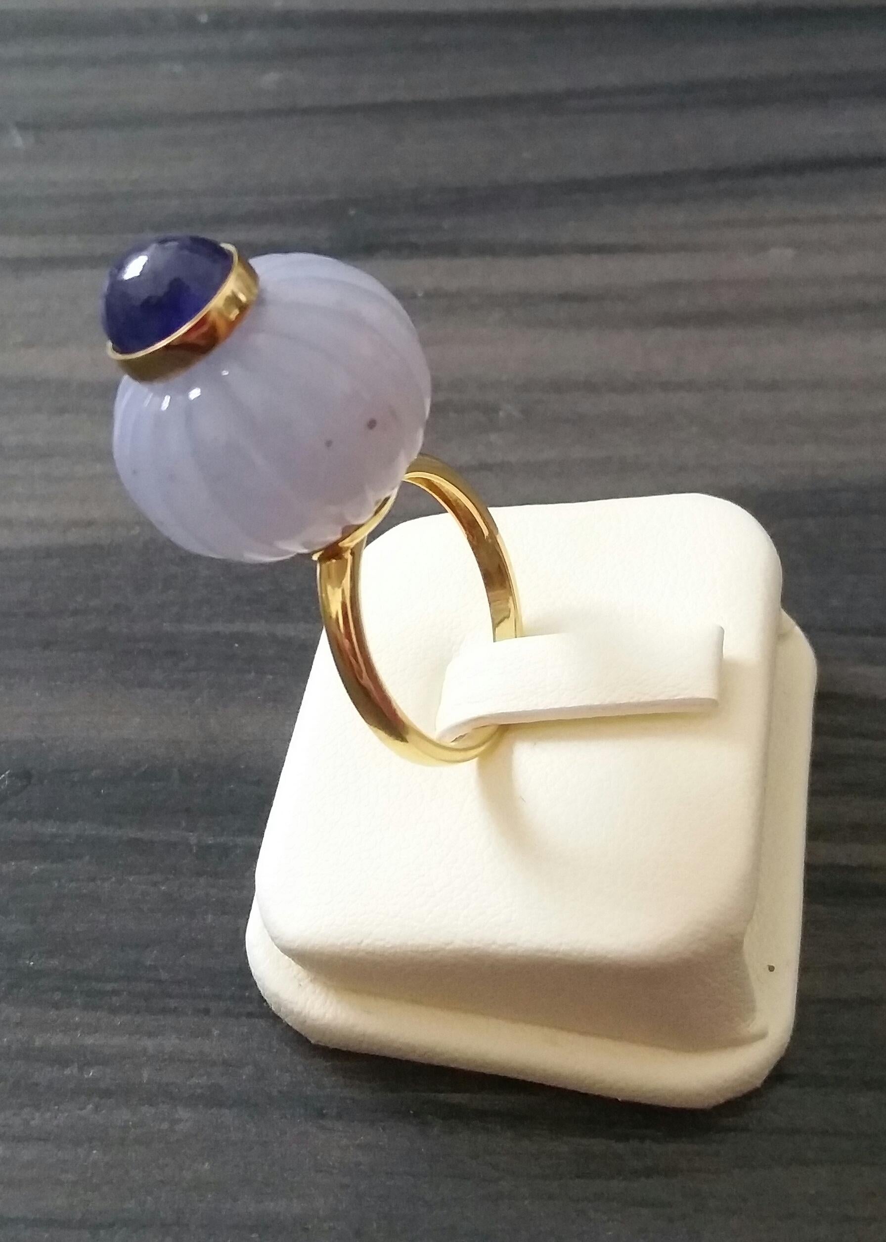 Engraved Chalcedony Blue Sapphire Cabochon 14 Karat Yellow Gold Cocktail Ring For Sale 6