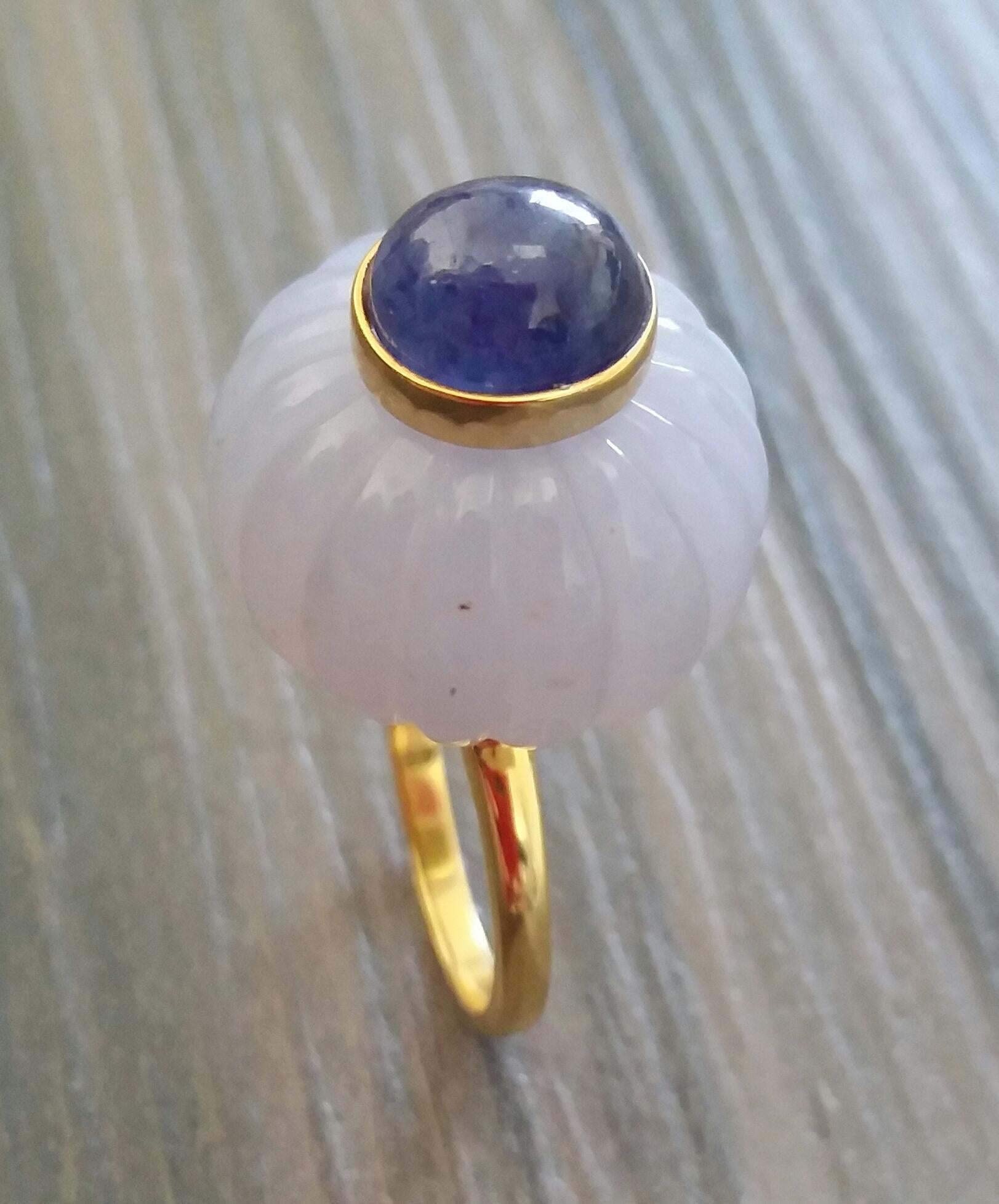 Engraved Chalcedony Blue Sapphire Cabochon 14 Karat Yellow Gold Cocktail Ring For Sale 8
