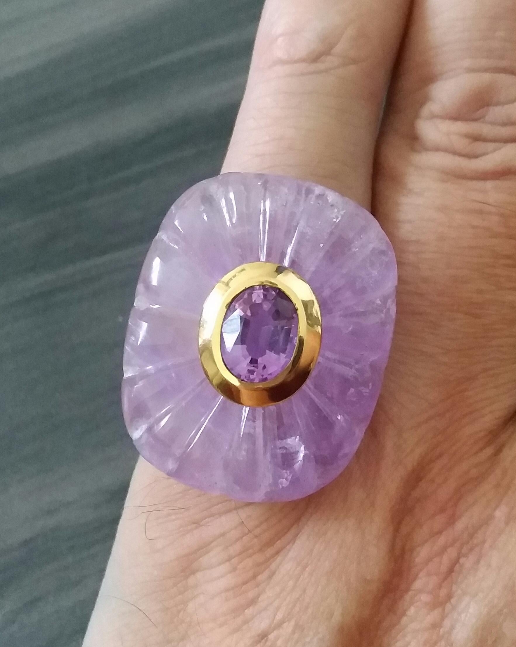 Women's Engraved Cushion Shape Natural Amethyst Faceted Oval Amethyst Gold Cocktail Ring For Sale
