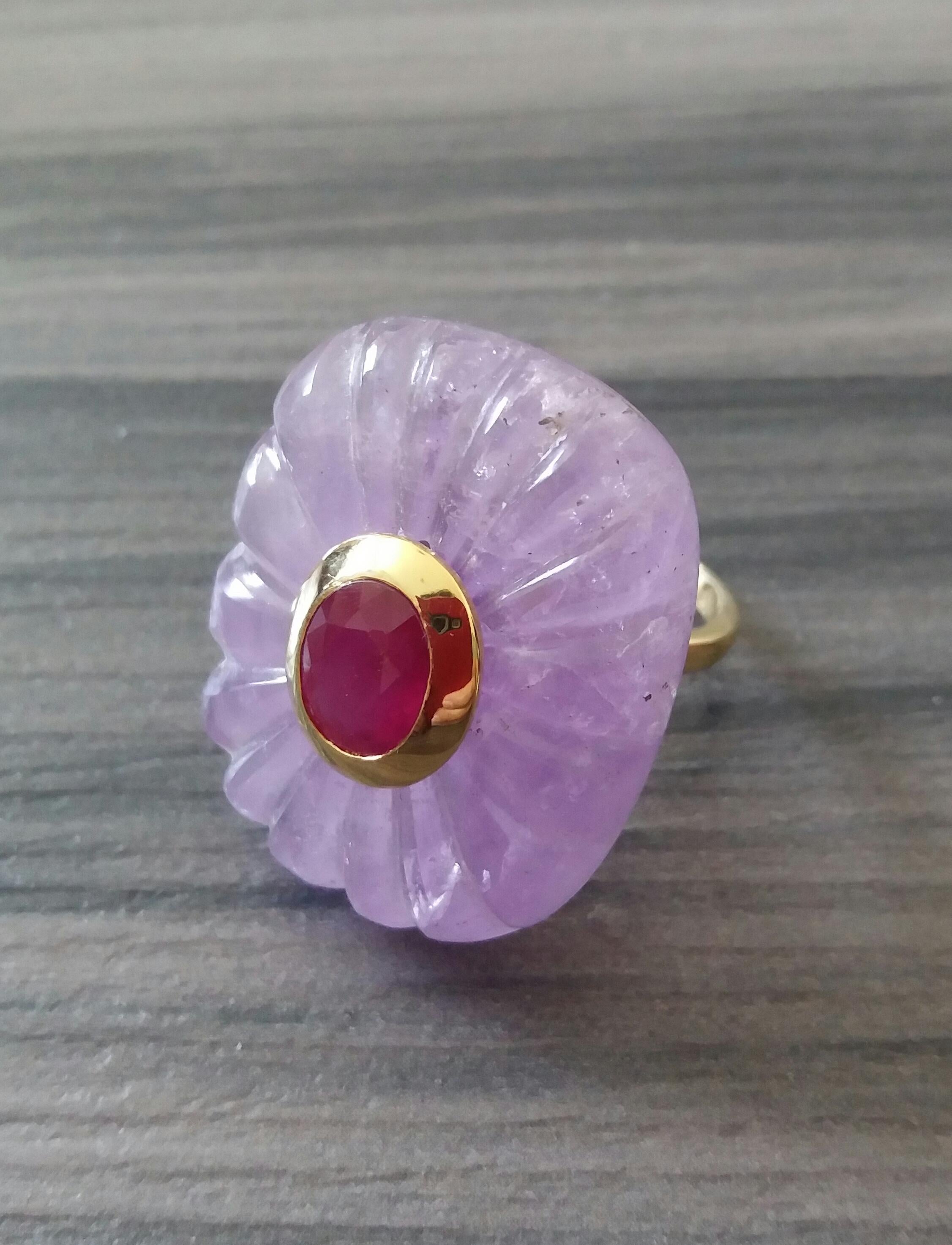 Contemporary Engraved Cushion Shape Natural Amethyst Faceted Oval Ruby Gold Cocktail Ring For Sale