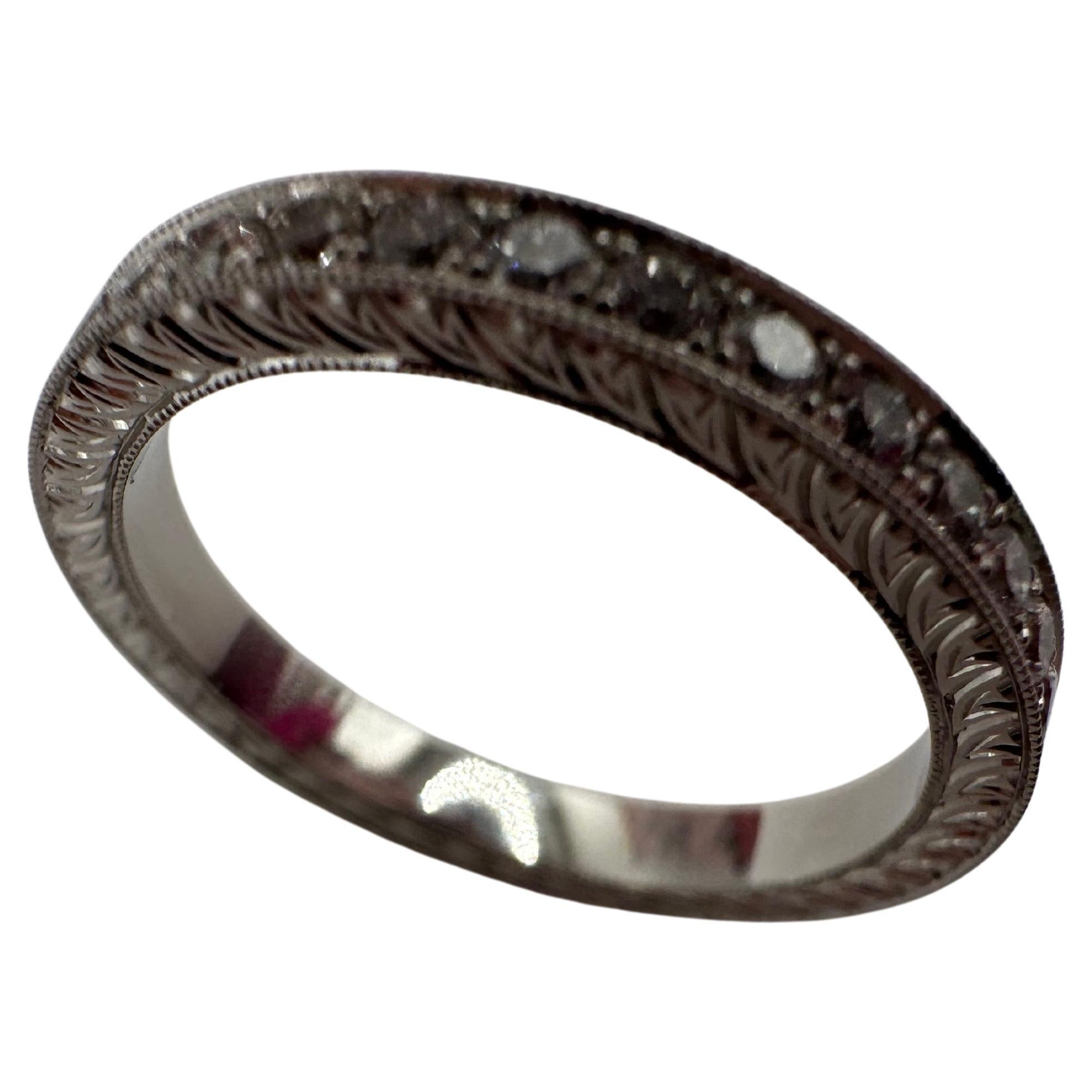 Alliance diamantée gravée à la main or 18KT 1ct