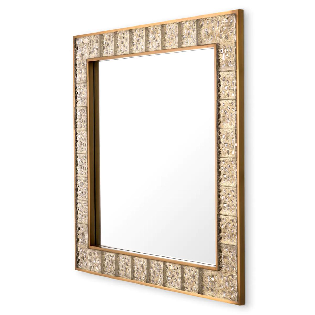 Spiegelgravierte Tropfen mit massiver Messingrahmenstruktur
in Vintage-Messing-Ausführung und mit quadratischem Spiegelglas.
