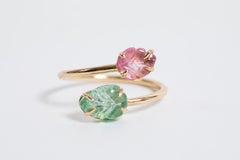 Bague "Toi et moi" gravée d'émeraudes et de spinelles Leaves de Marion Jeantet