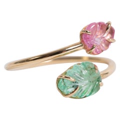 Bague "Toi et moi" gravée d'émeraudes et de spinelles Leaves de Marion Jeantet