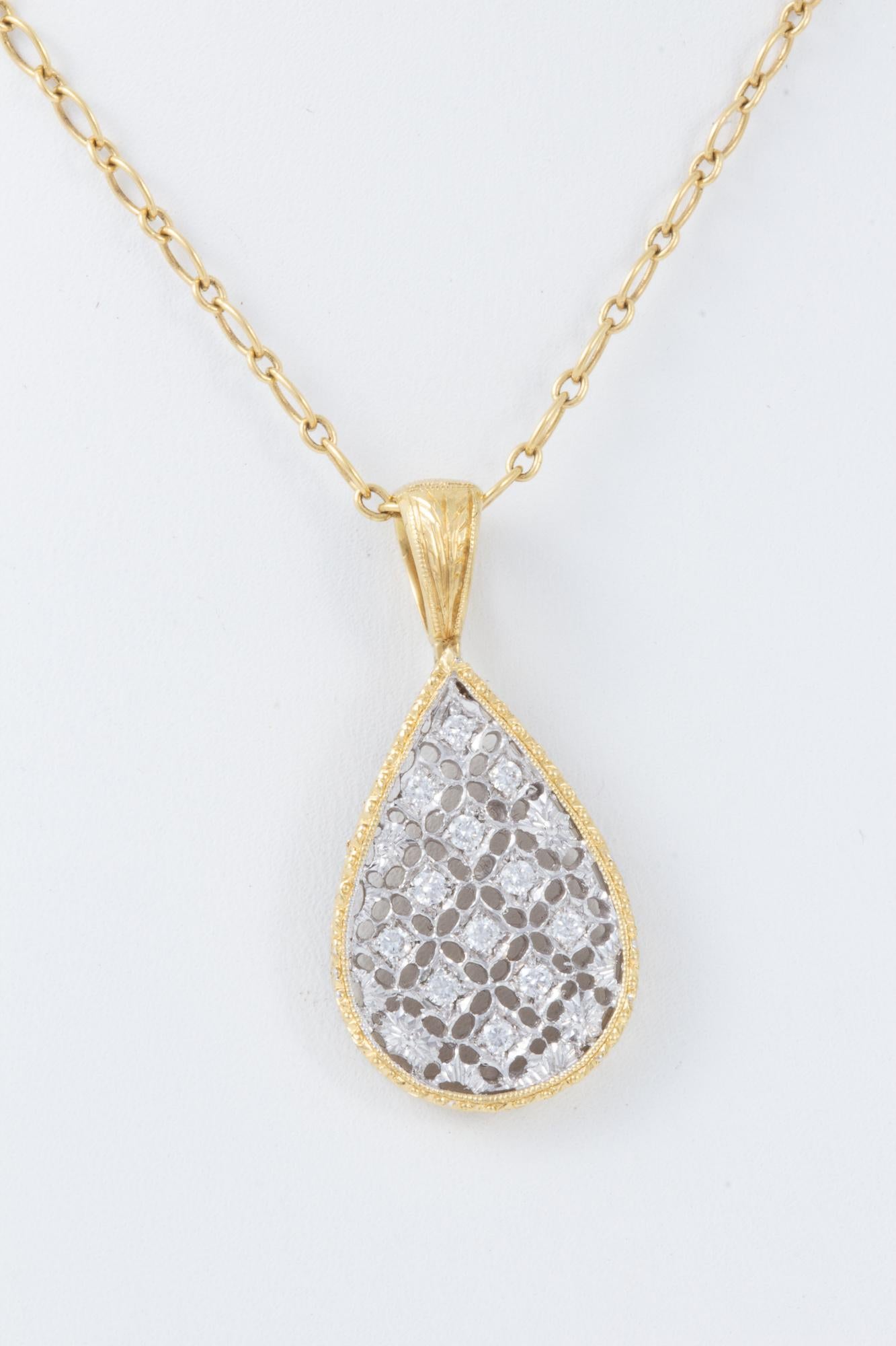 Engraved Florentine Italian Diamond Pendant  For Sale 5