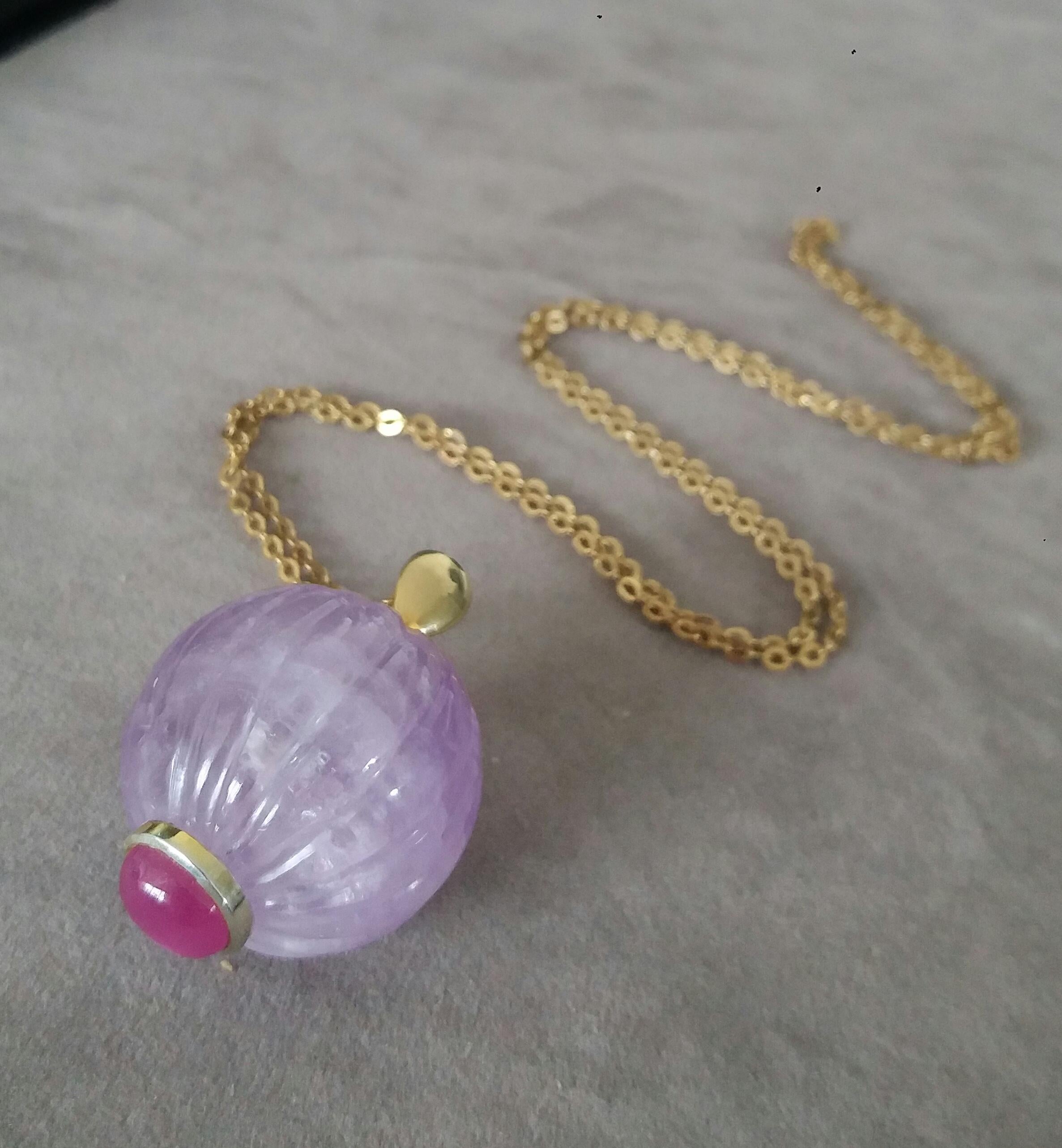 Colgante grabado de oro amarillo de 14 quilates con cabujón de rubí ovalado y cuenta redonda de amatista auténtica en venta 5