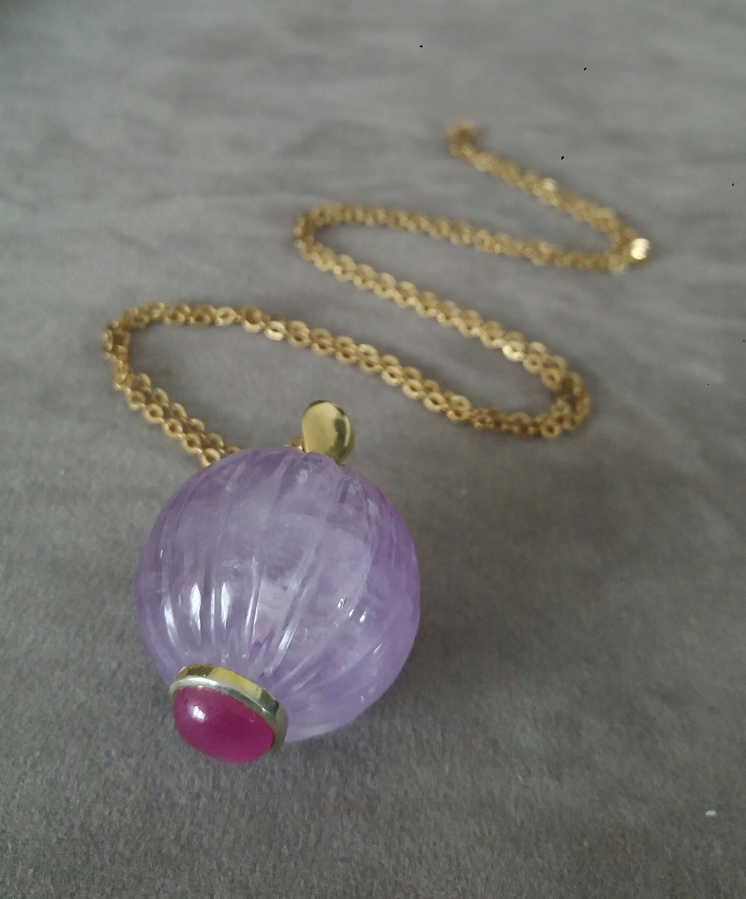 Colgante grabado de oro amarillo de 14 quilates con cabujón de rubí ovalado y cuenta redonda de amatista auténtica en venta 6