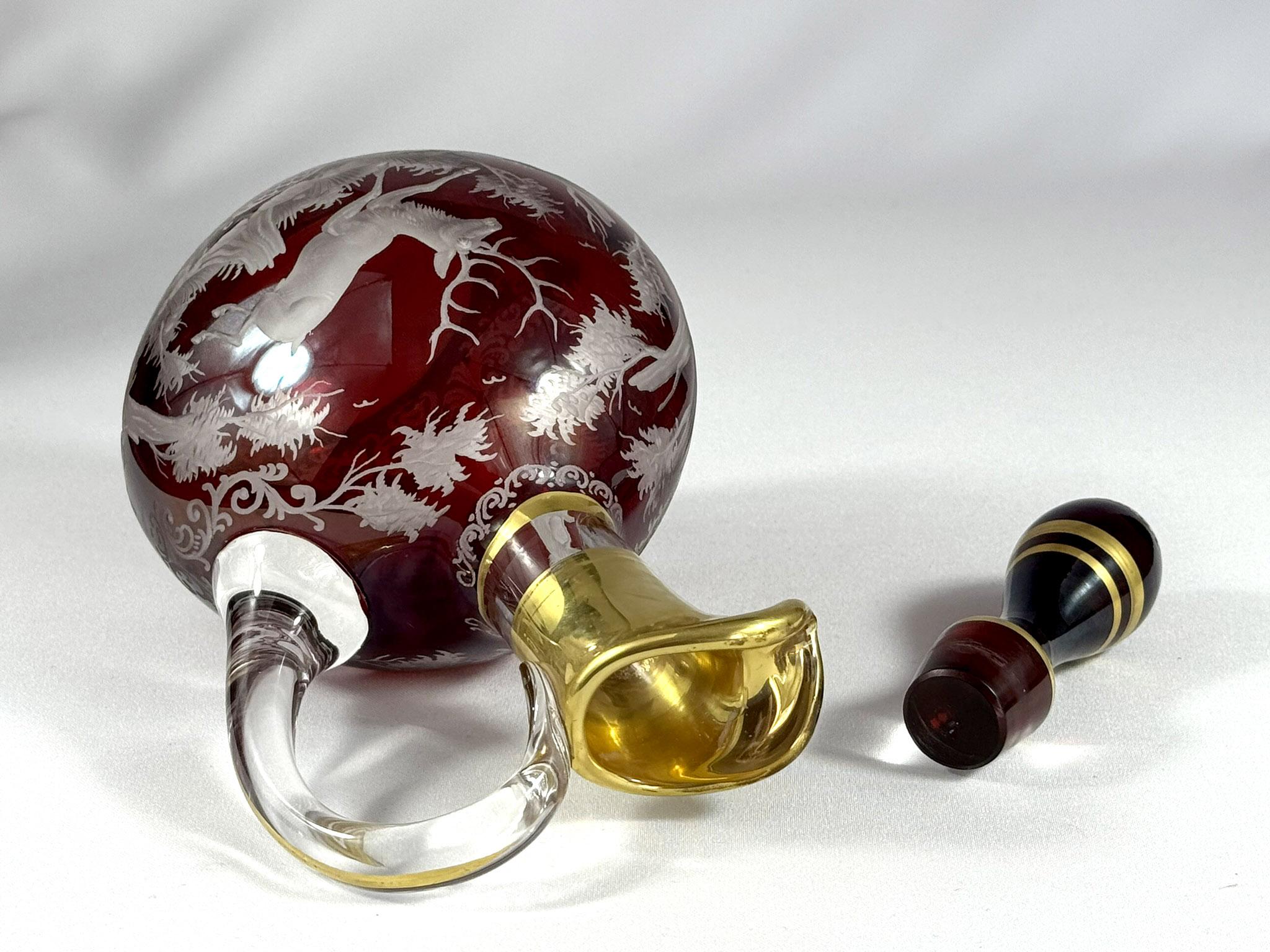 Pichet gravé - motif de chasse - Egermann Red Lazure en vente 4