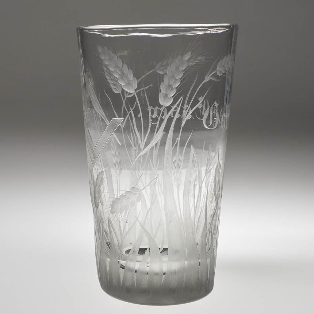 XIXe siècle Verre d'abondance maçonnique gravé Capacité d'une pinte en vente
