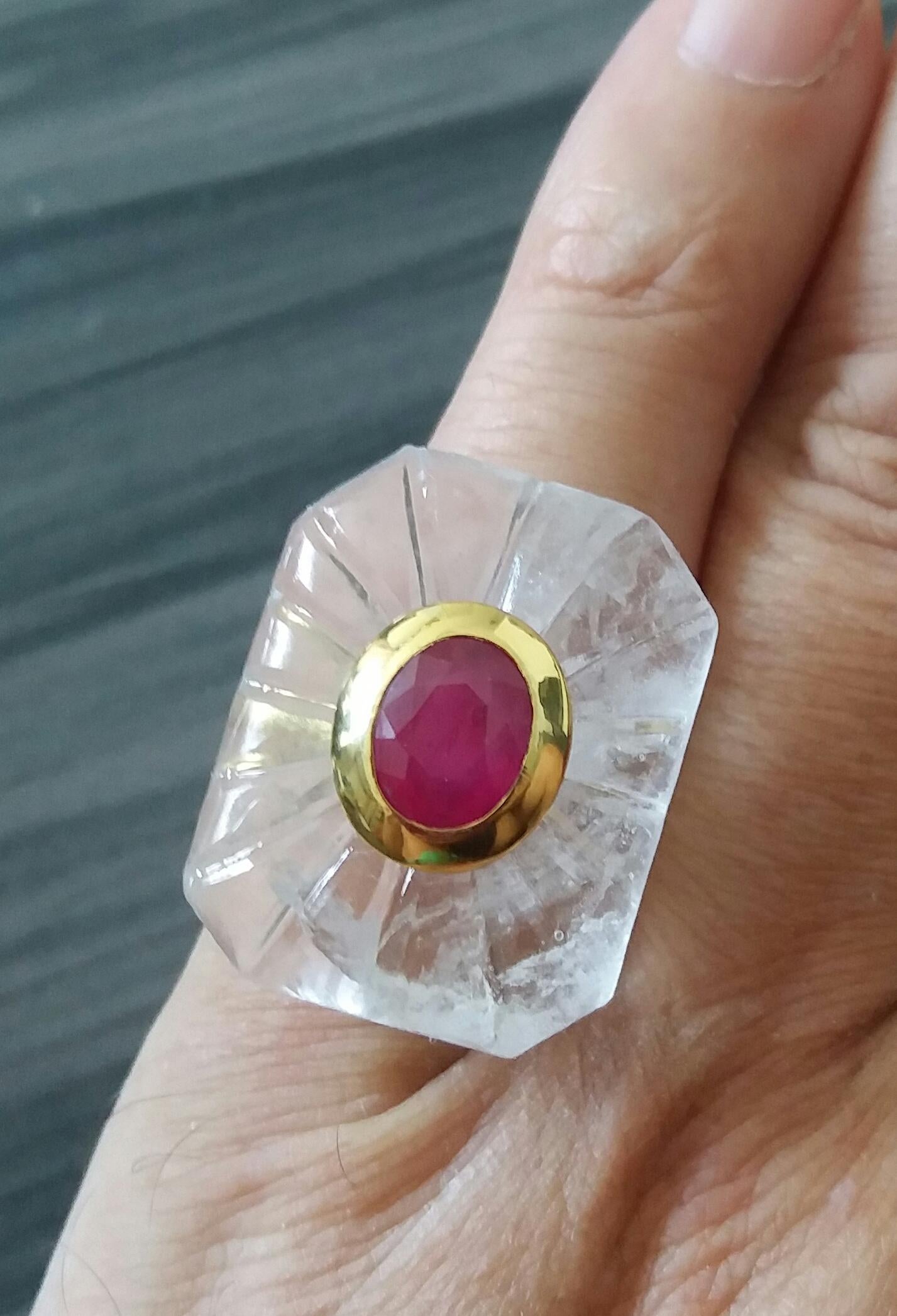 Contemporary Engraved Octagon Shape Rock Crystal Faceted Oval Ruby 14 Kt Yellow Gold Ring For Sale