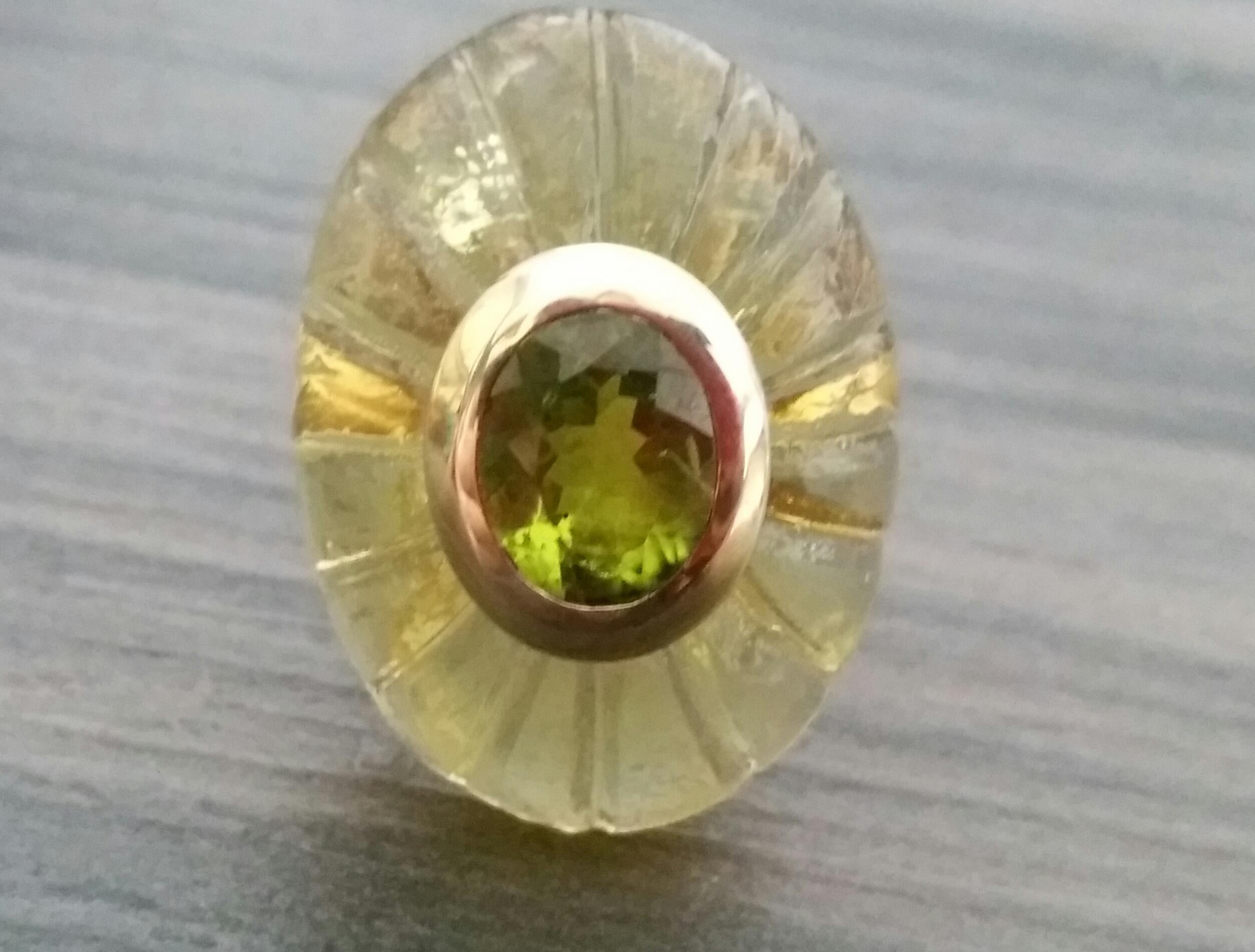 Engraved Oval Shape Lemon Quartz Cab Faceted Oval Peridot 14 Kt Yellow Gold Ring For Sale 5