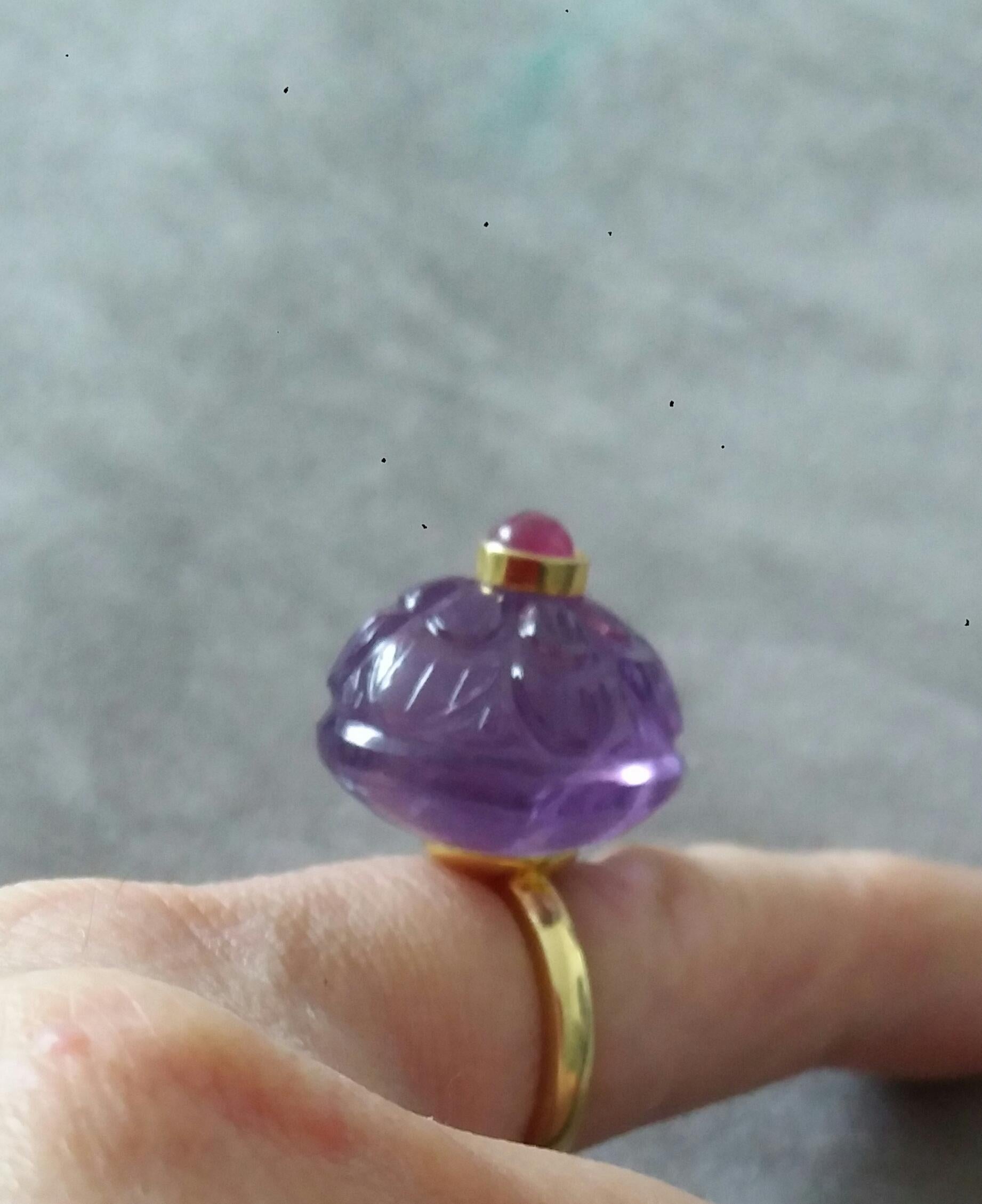 Engraved Oval Shape Natural Amethyst Round Ruby Cabochon Gold Cocktail Ring For Sale 9
