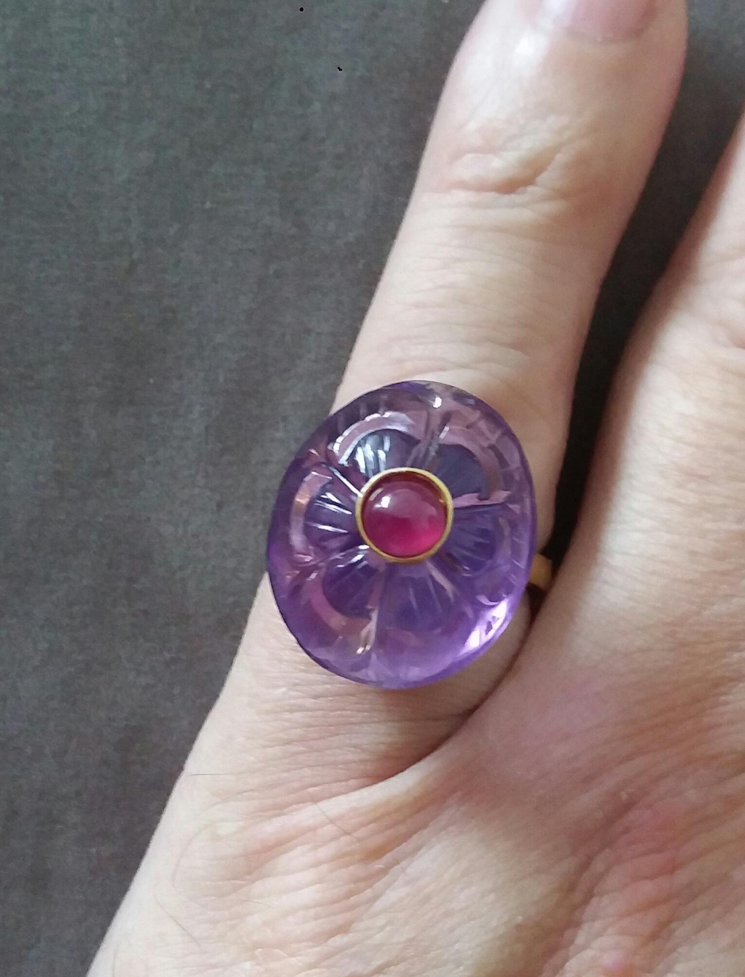 Engraved Oval Shape Natural Amethyst Round Ruby Cabochon Gold Cocktail Ring For Sale 10