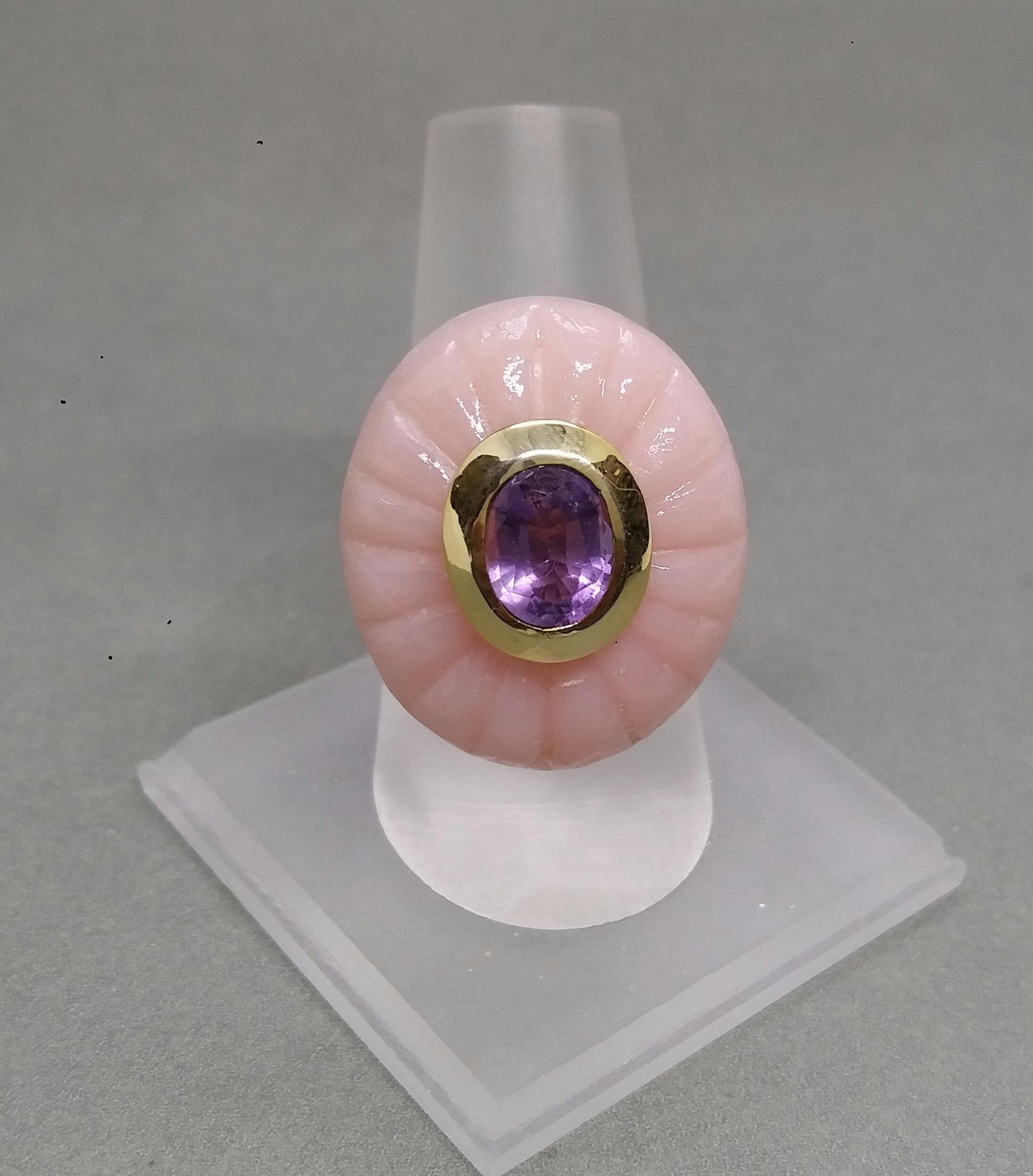 Gravur Oval Form natürlichen rosa Opal Oval Facettierter Amethyst Gelbgold (Ovalschliff) im Angebot