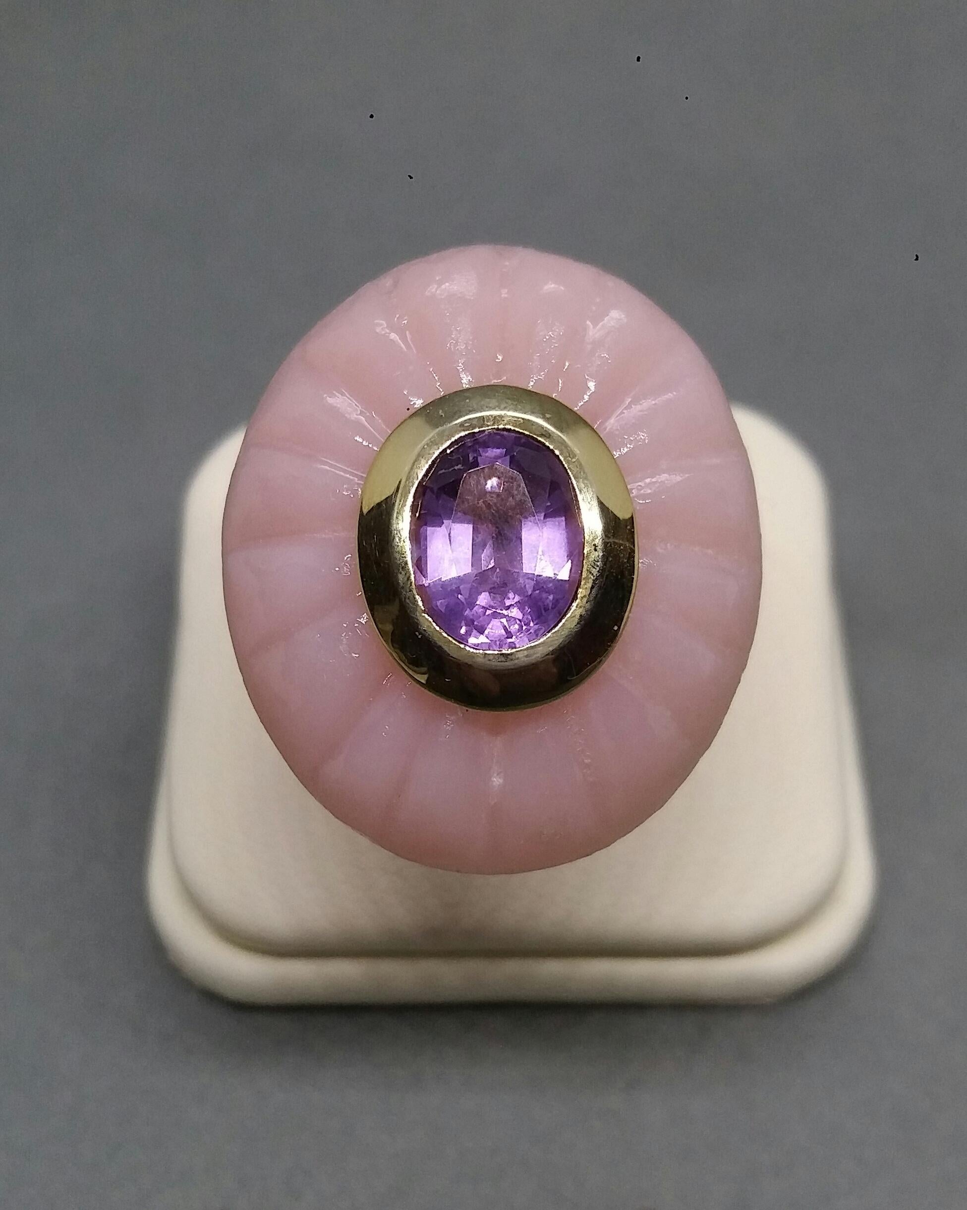 Gravur Oval Form natürlichen rosa Opal Oval Facettierter Amethyst Gelbgold Damen im Angebot