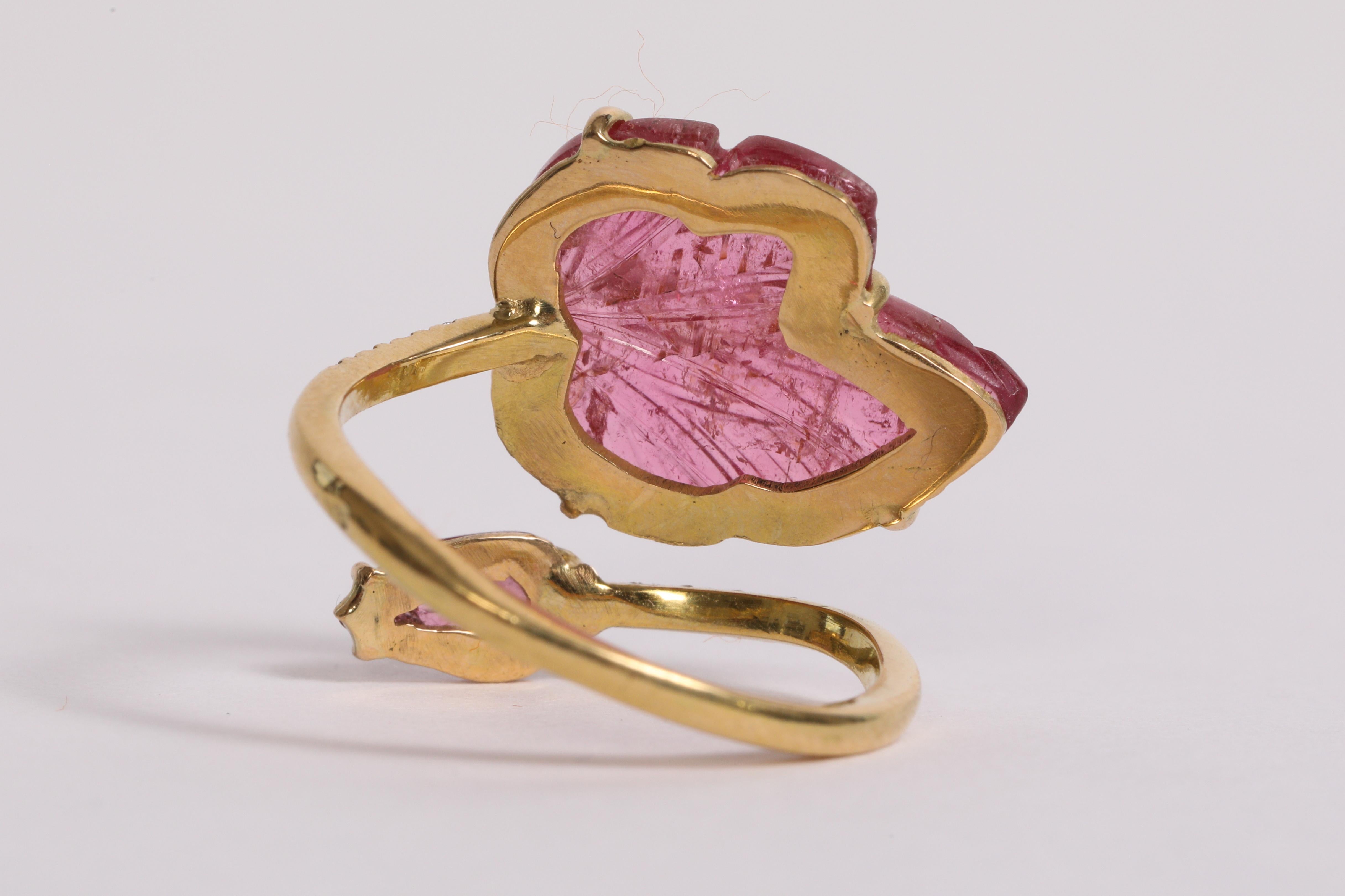 Women's 18K Yellow Gold Ring Set With Two Engraved Pink Tourmalines and Diamonds. For Sale