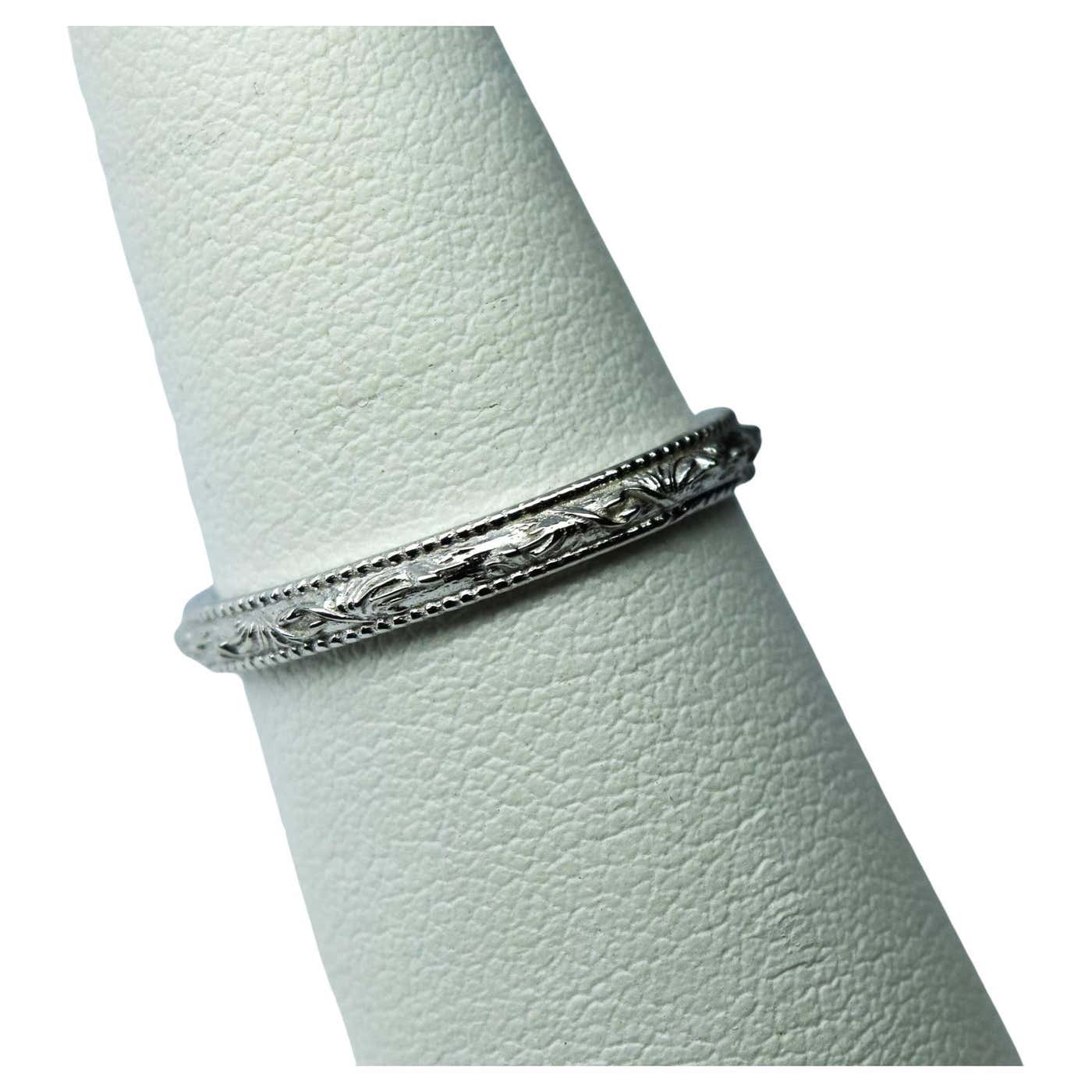 Engraved platinum wedding band vintage For Sale at 1stDibs