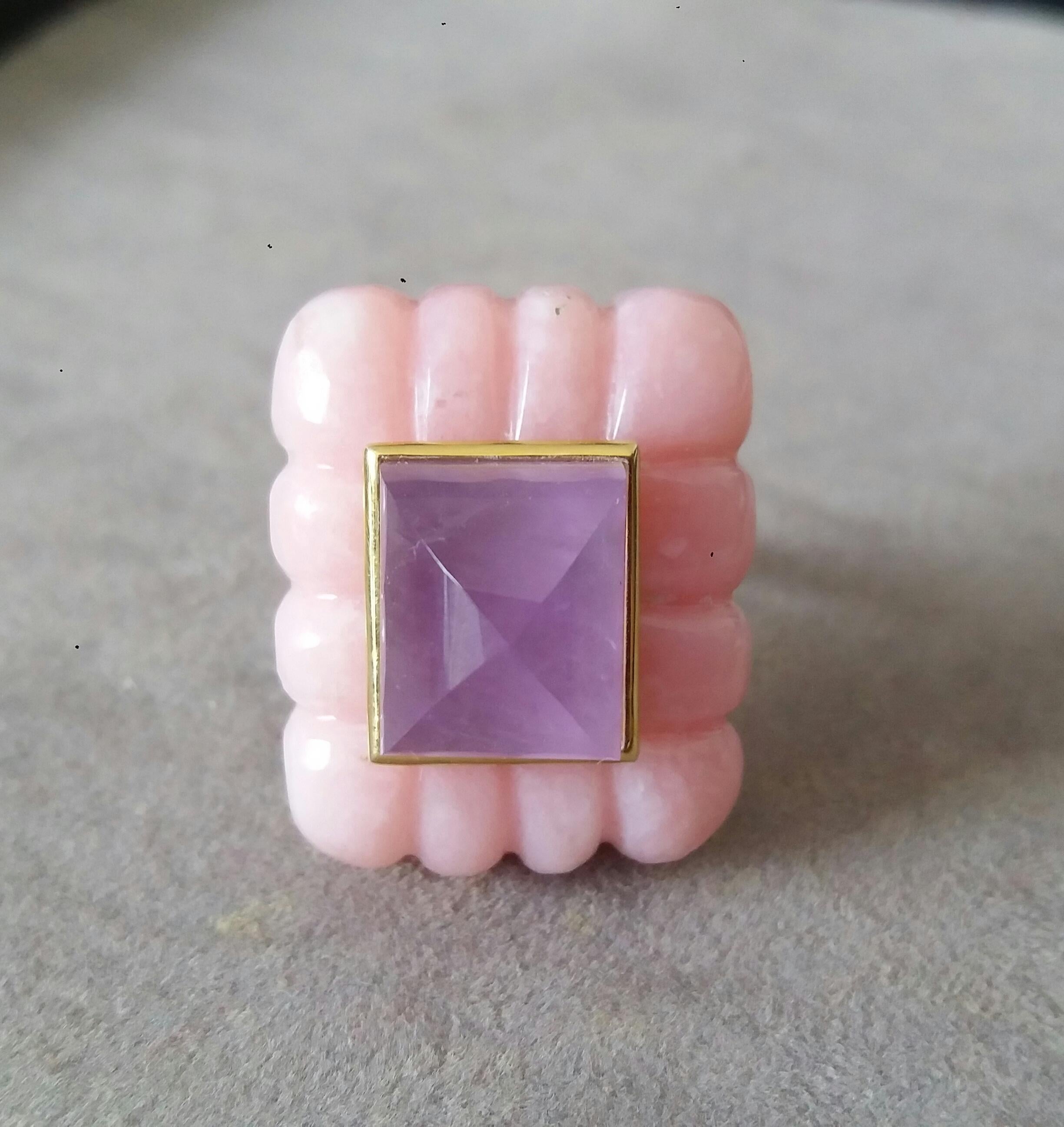 Rechteckiger Amethyst- Pyramidenring aus massivem Gelbgold mit rosa Opalgravur in Form einer rosa Amethyst-Pyramide 14k im Angebot 6