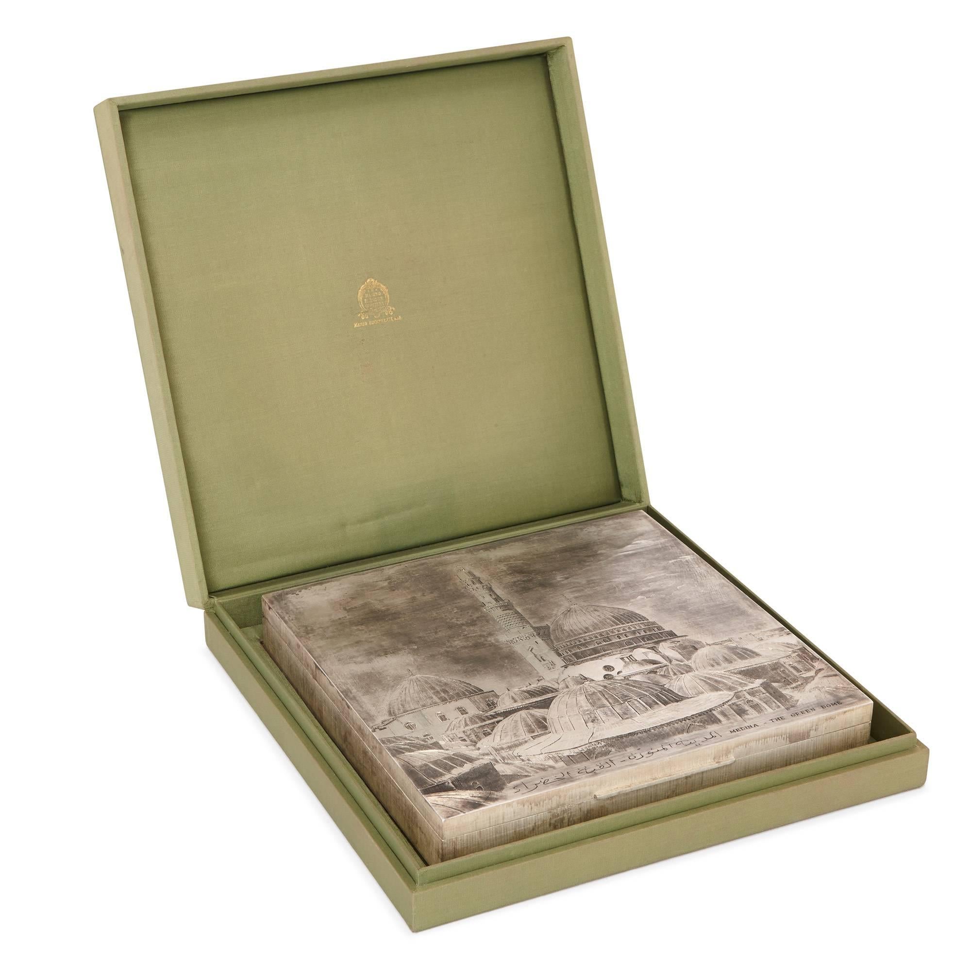 Engraved Silver Box of Medina by Mario Buccellati In Excellent Condition In London, GB