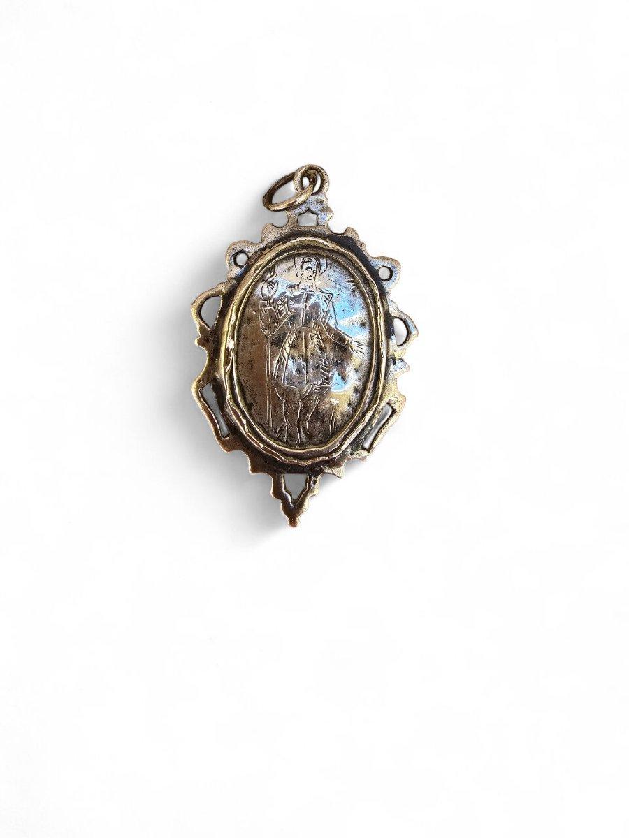 Argent Reliquaire en argent gravé - 18e siècle en vente
