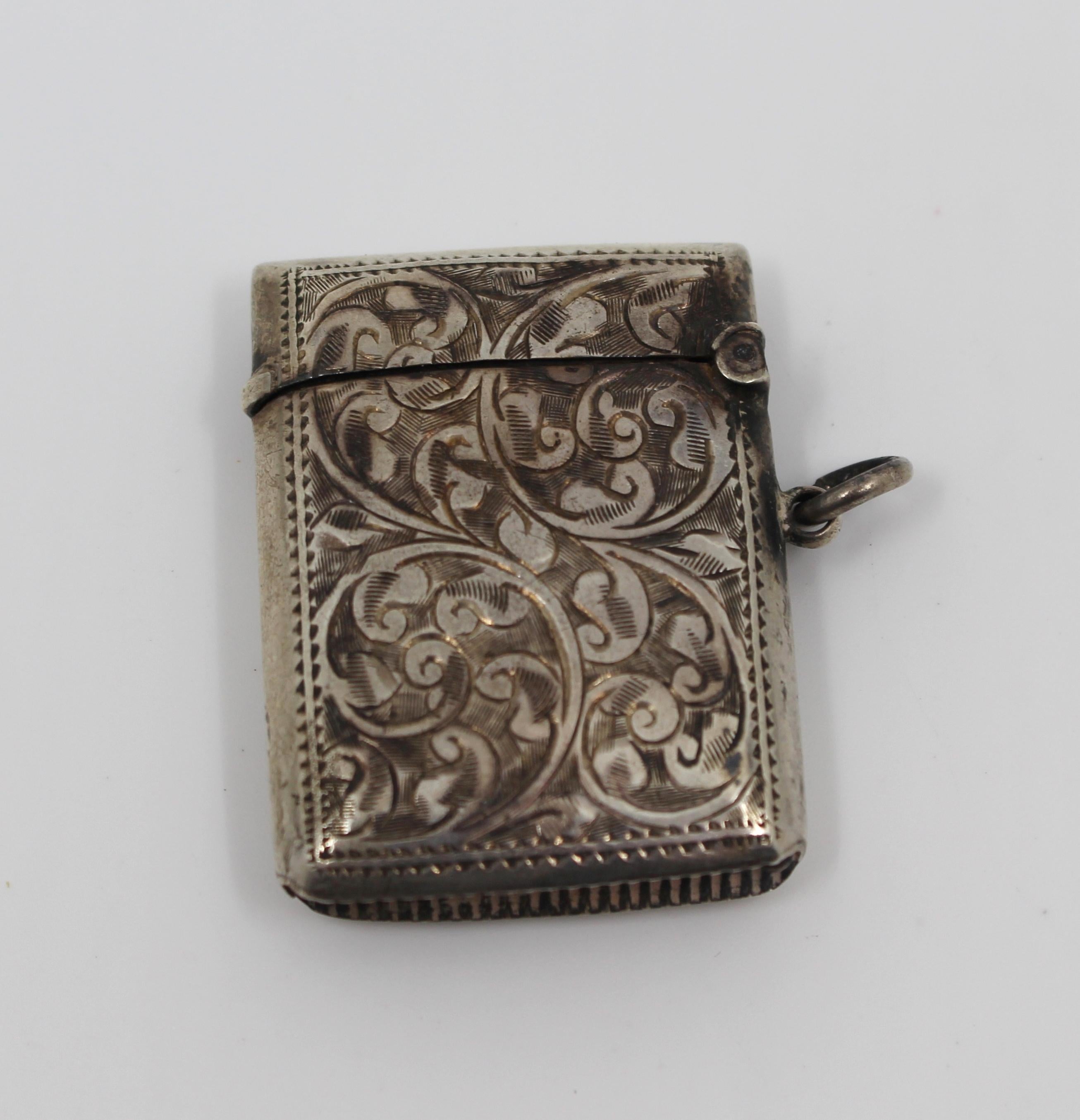 20th Century Engraved Sterling Silver Vesta Case, Birmingham, 1915 For Sale