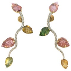 18K White and Yellow Gold Earrings Set with Engraved Tourmalines and Diamonds