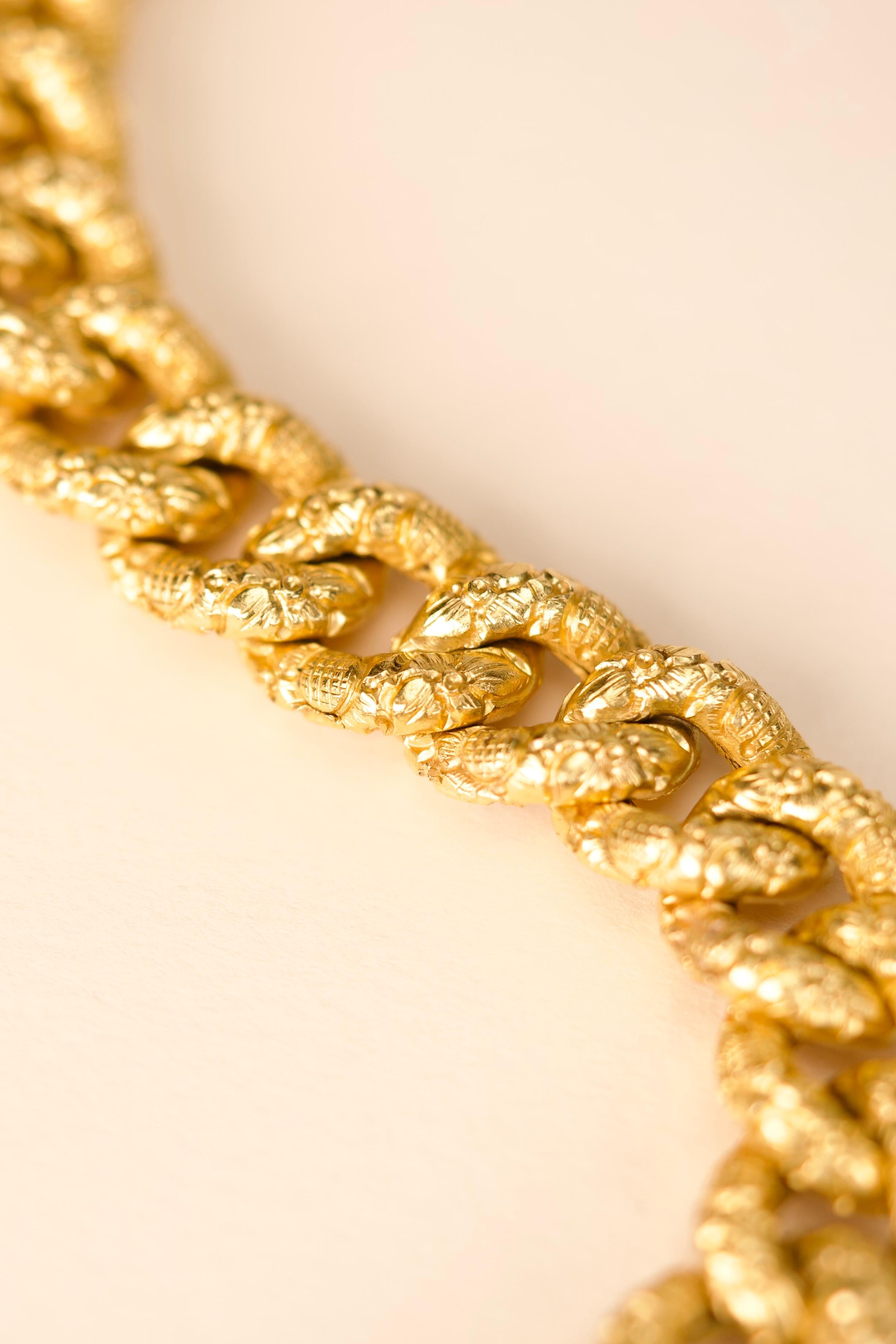 Bracelet en or jaune gravé Pour femmes en vente