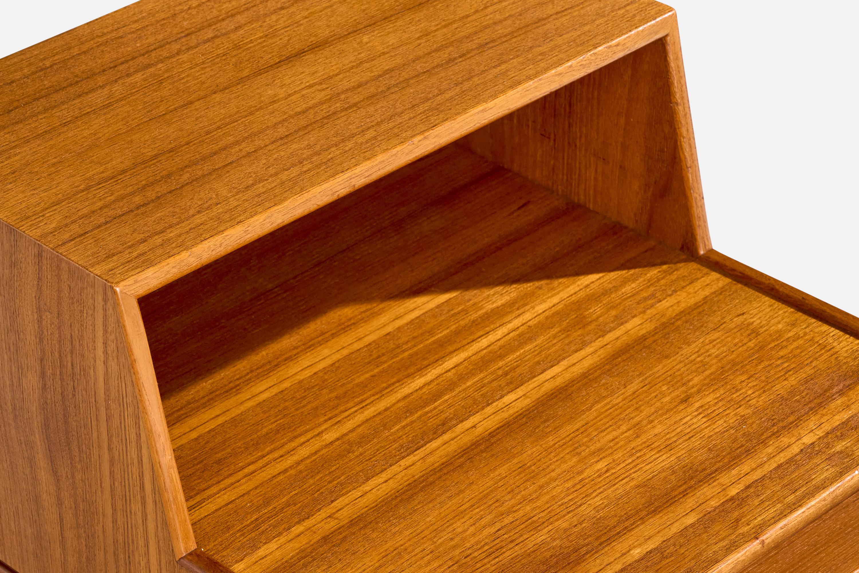 Engström & Myrstrand, Nightstands, Teak, Brass, Sweden, 1960s For Sale 4
