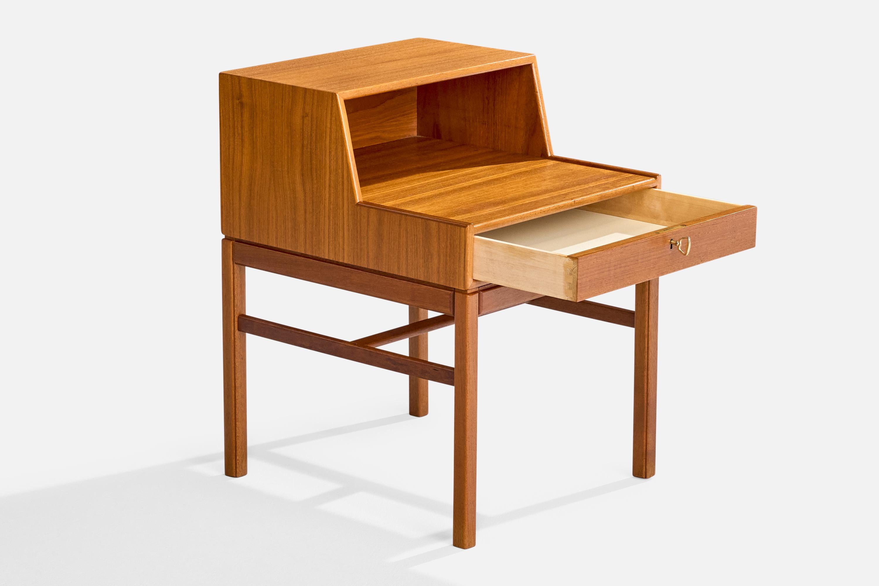 Engström & Myrstrand, Nightstands, Teak, Brass, Sweden, 1960s In Good Condition For Sale In High Point, NC