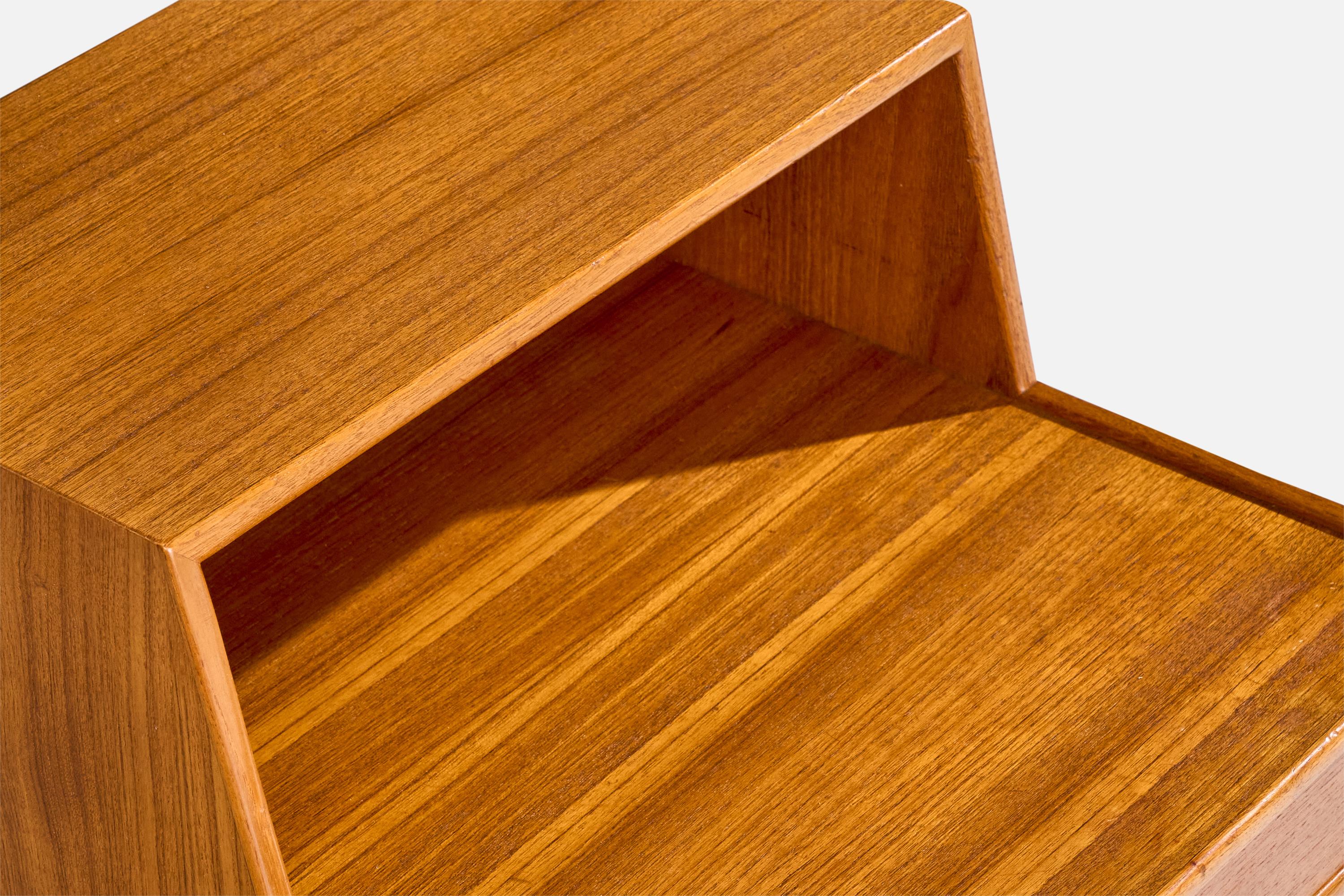 Engström & Myrstrand, Nightstands, Teak, Brass, Sweden, 1960s For Sale 3