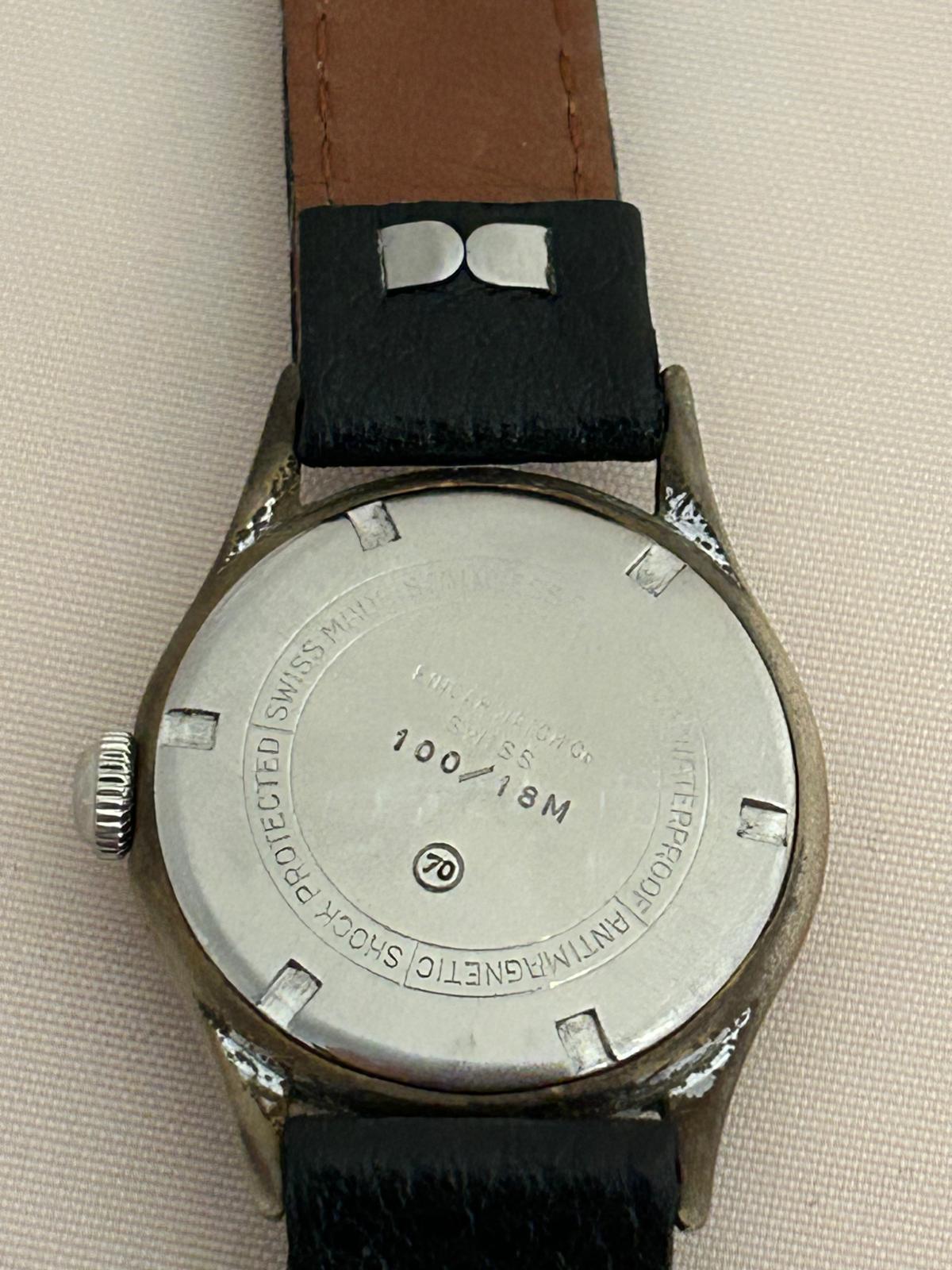 Enicar Swiss Made Watch, 17 Jewels, Waterproof, Anti-magnetic WWII era 1940's. In Good Condition For Sale In Canterbury, England