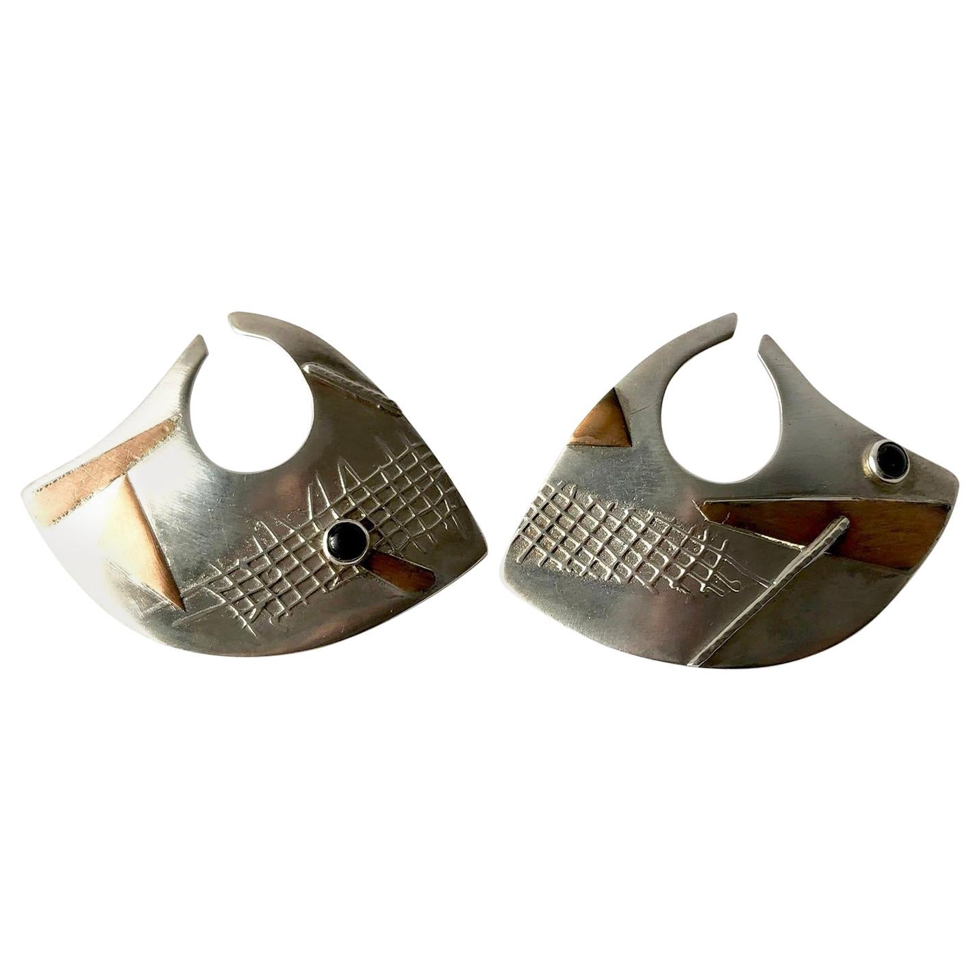 Boucles d'oreilles Enid Kaplan en onyx, argent sterling, or et laiton, alliage en vente