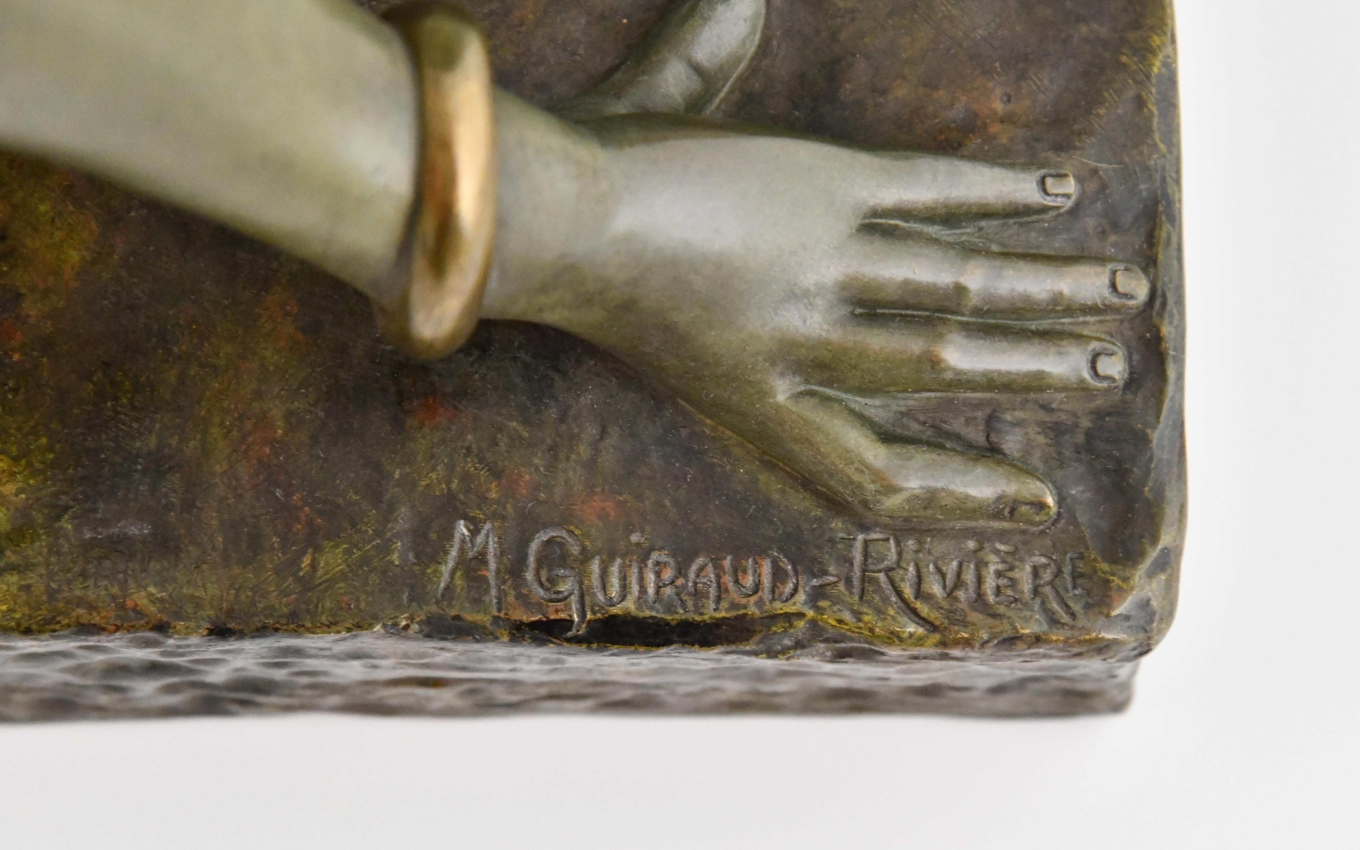 Enigma, sculpture en bronze Art déco, nu assis avec bracelet par Guiraud Rivière 3