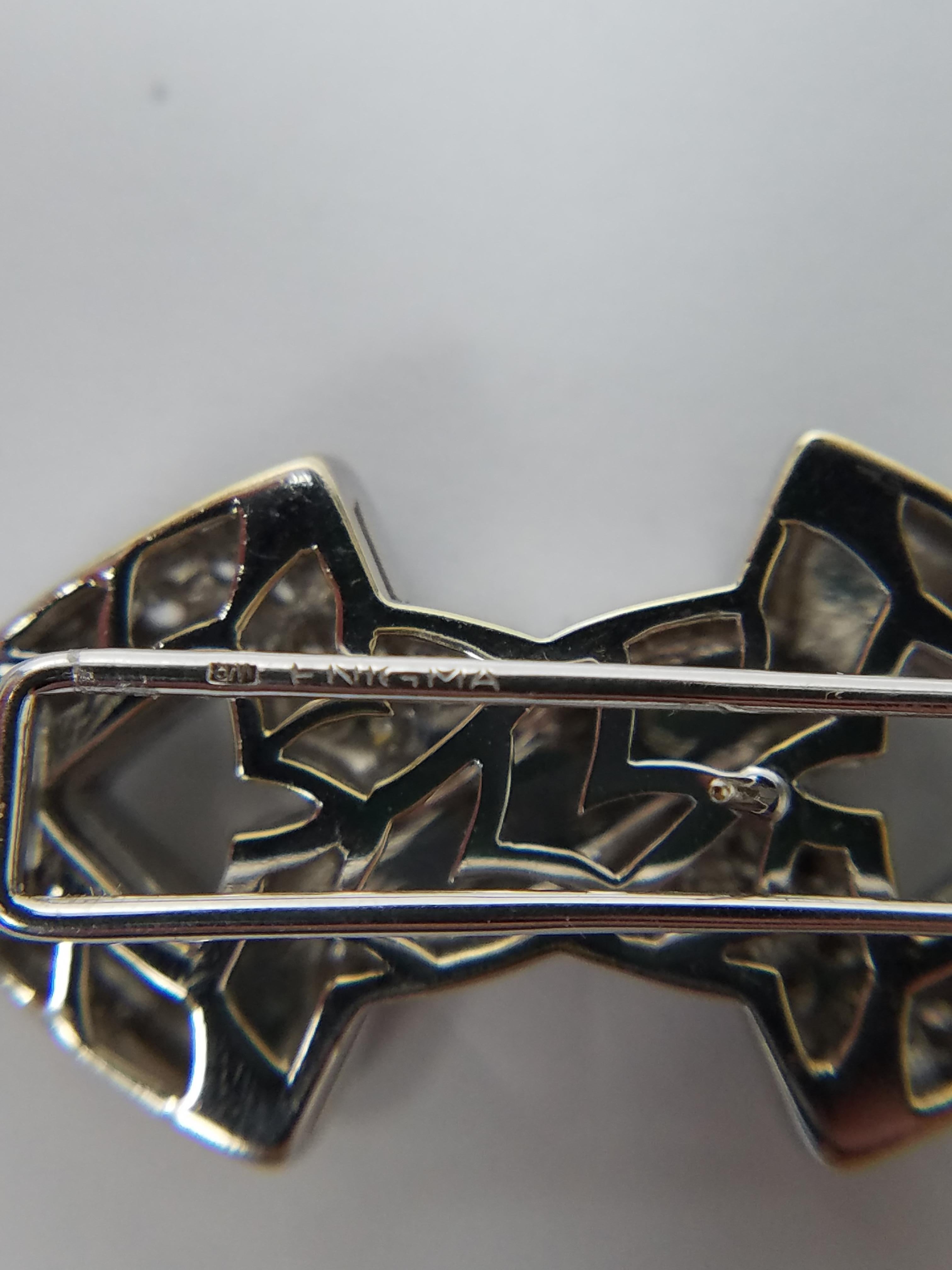 Enigma by Bvlgari Arrow Diamond Brooch In Good Condition For Sale In New York, NY