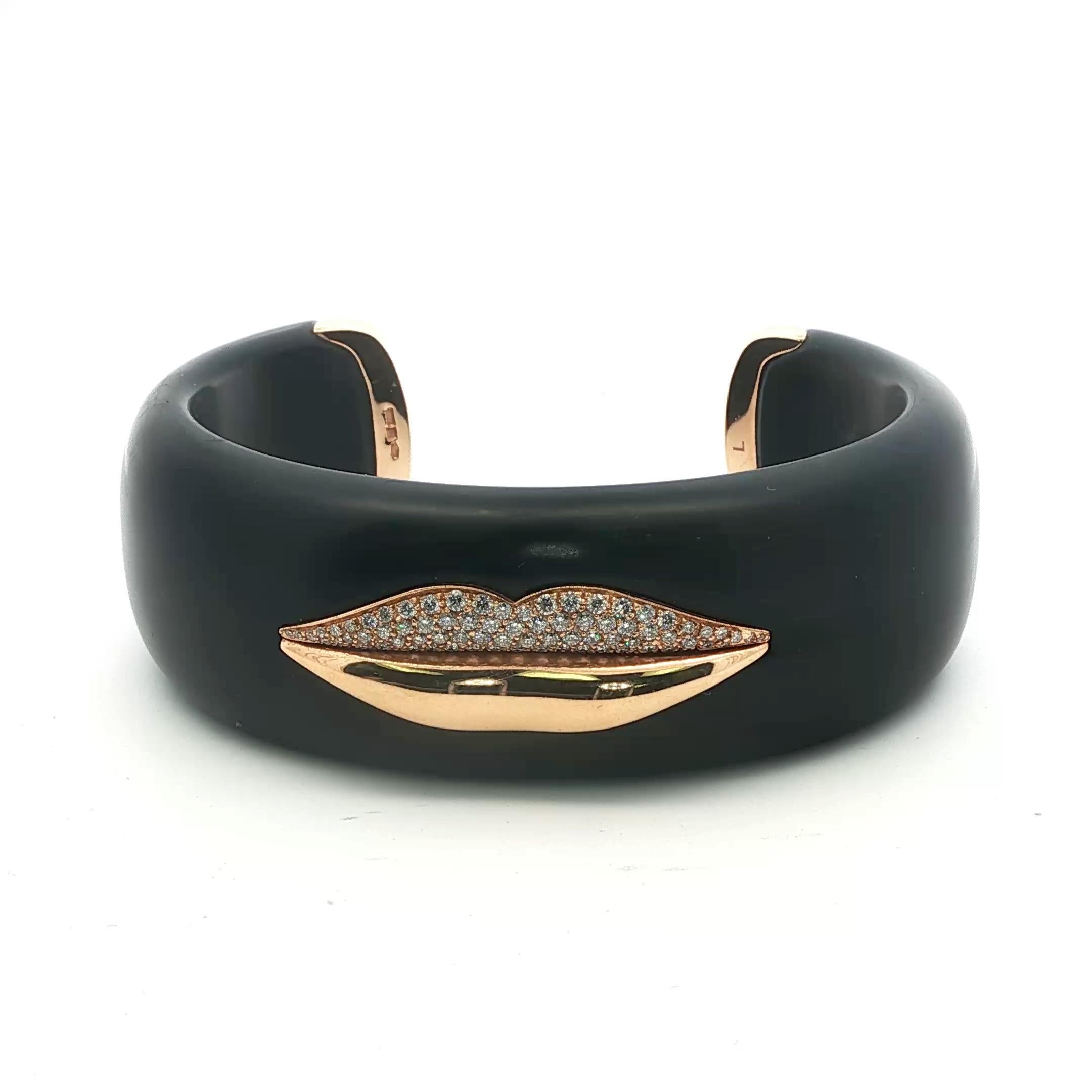 Enigma by Gianni Bulgari: Diamond Lips Bangle in Gold & Wood In condizioni ottime in vendita a New York, NY