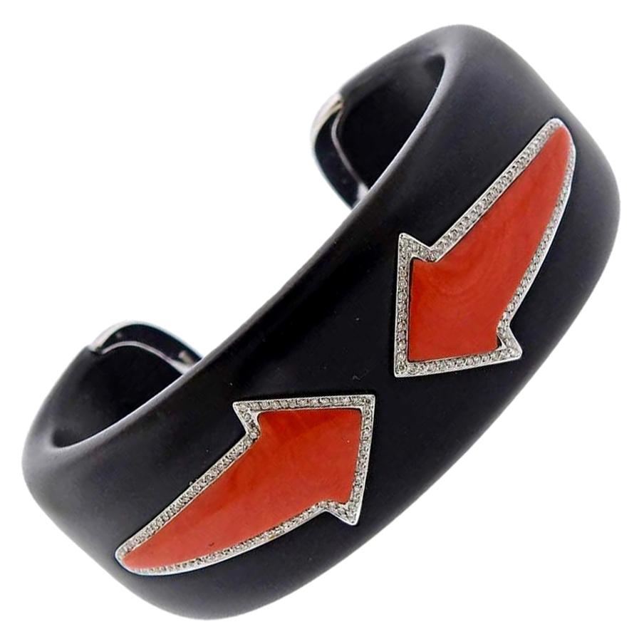 Bracelet Enigma Gianni Bulgari en or, corail, diamants et jais en vente