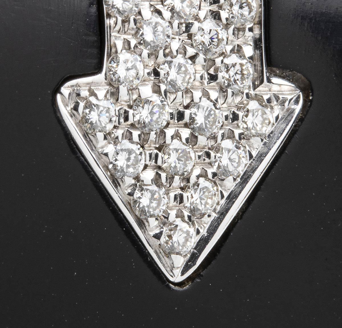 Gianni Bulgari, 18k white gold, with black jet pendant, arrow and hook design paved with round brilliant diamonds approx. 0.80 ct, E-F, IF-VVS. Signed ENIGMA. Hallmarked 