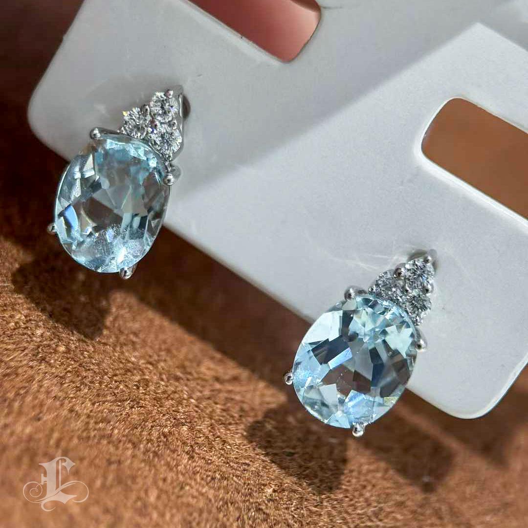 【Énigma】 Pendientes de diamantes aguamarina Sky Gleam en platino en venta 2