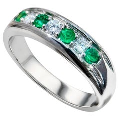 【Énigma】0.21ct Emerald & Diamond Band Ring in Platinum