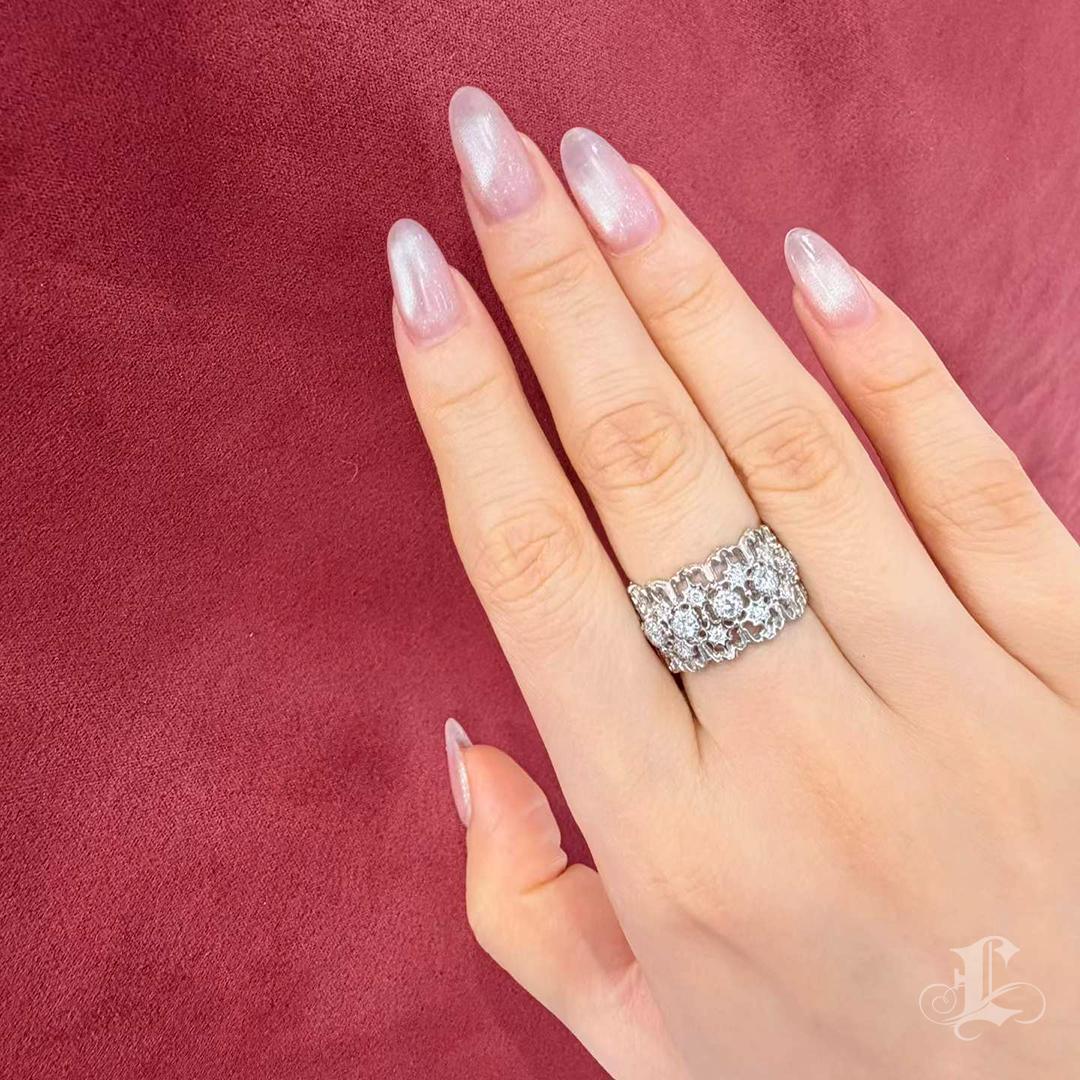 Round Cut 【Énigma】0.68ct Diamond Lace Pavilion Platinum Ring For Sale