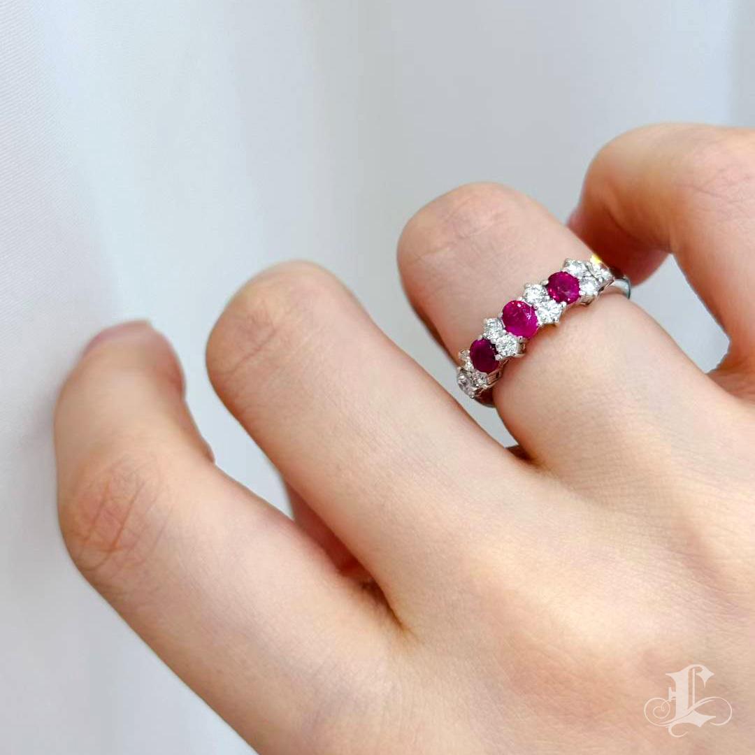 Brilliant Cut 【Énigma】0.78ct Ruby & Diamond Half-Eternity Ring in Platinum For Sale
