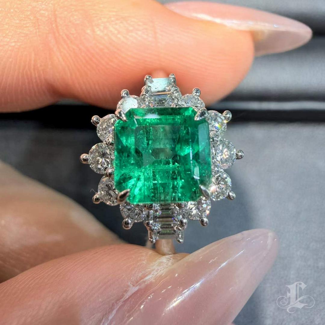 【Énigma】1.47ct Lebendiger Grüner Kolumbianischer Smaragd & Diamant Platin Ring Damen im Angebot