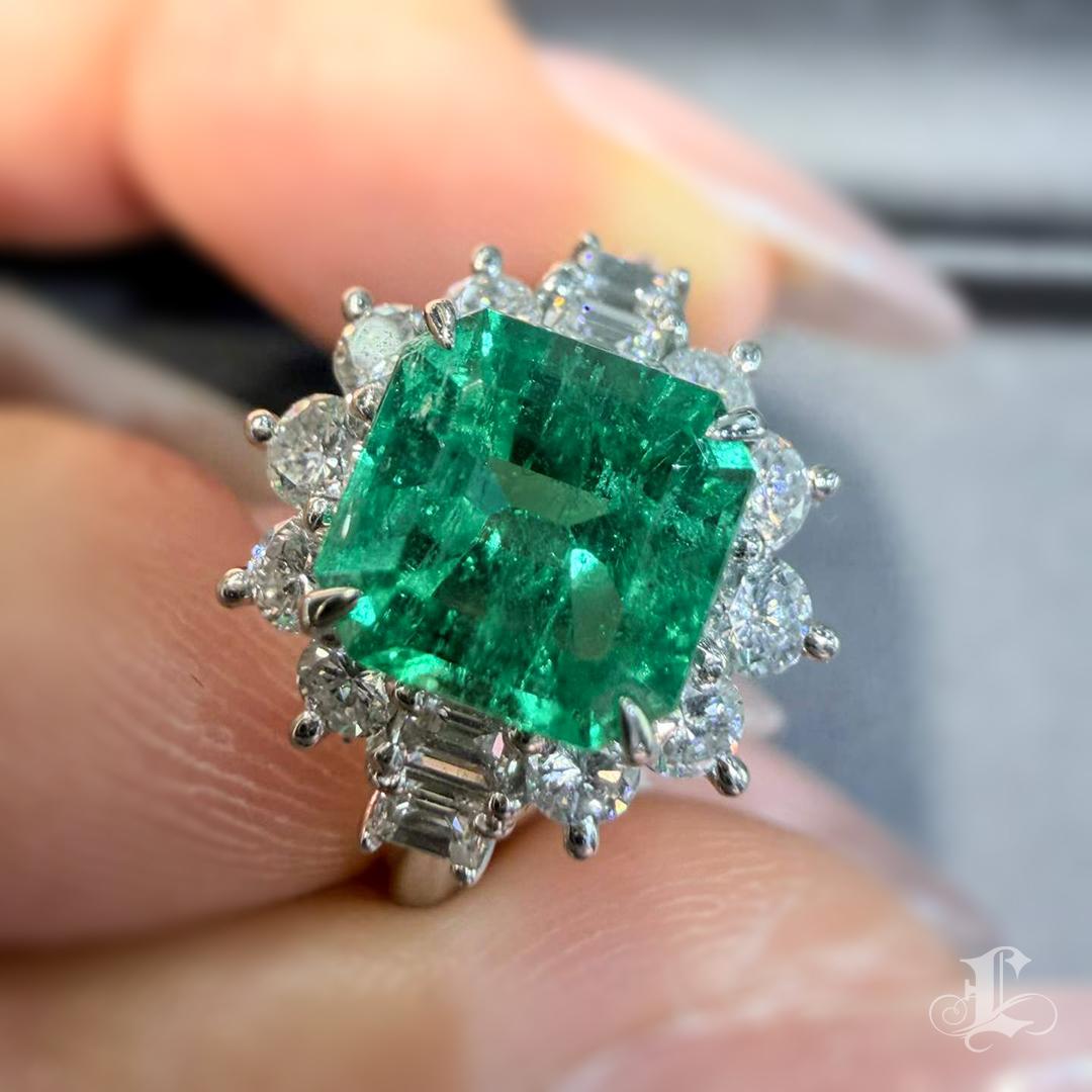 【Énigma】1.47ct Lebendiger Grüner Kolumbianischer Smaragd & Diamant Platin Ring im Angebot 1