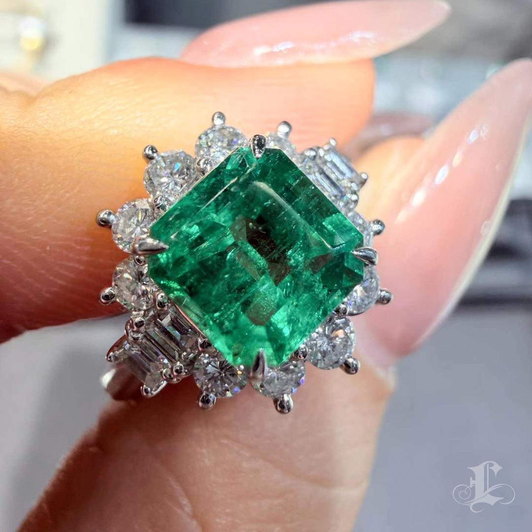 【Énigma】1.47ct Lebendiger Grüner Kolumbianischer Smaragd & Diamant Platin Ring im Angebot 2