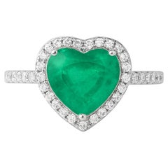 【Énigma】2.00ct Herzförmiger Smaragd & Diamant Halo Ring
