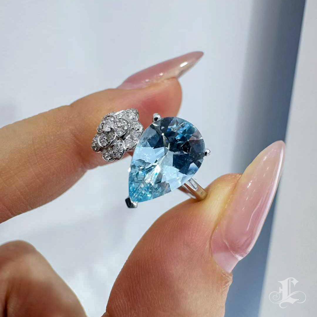 【Énigma】AGL-zertifizierter 2,15ct Santa Maria Aquamarin & Diamant Ring in 18K Weiß im Zustand „Neu“ im Angebot in New York, NY
