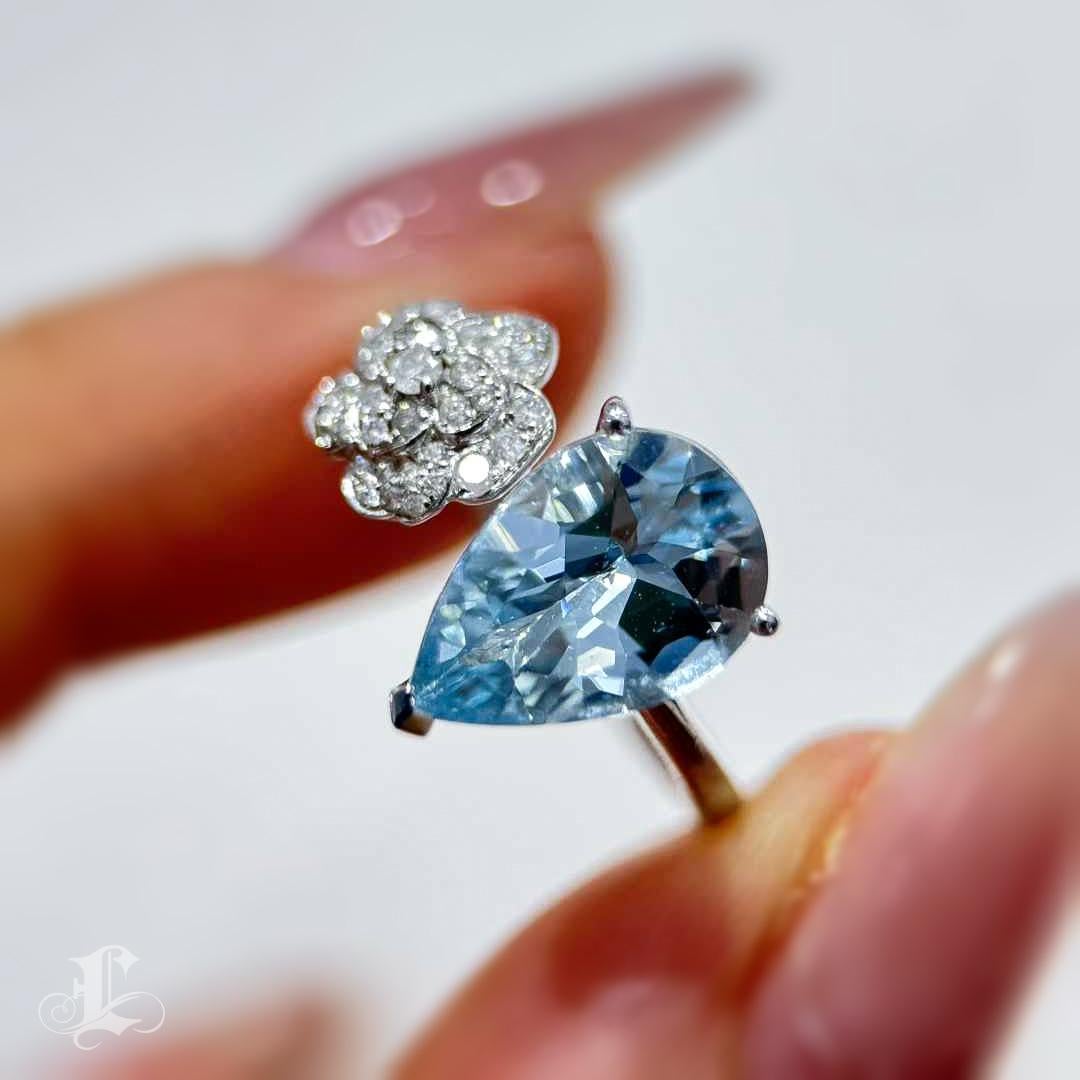 【Énigma】AGL-zertifizierter 2,15ct Santa Maria Aquamarin & Diamant Ring in 18K Weiß im Angebot 1