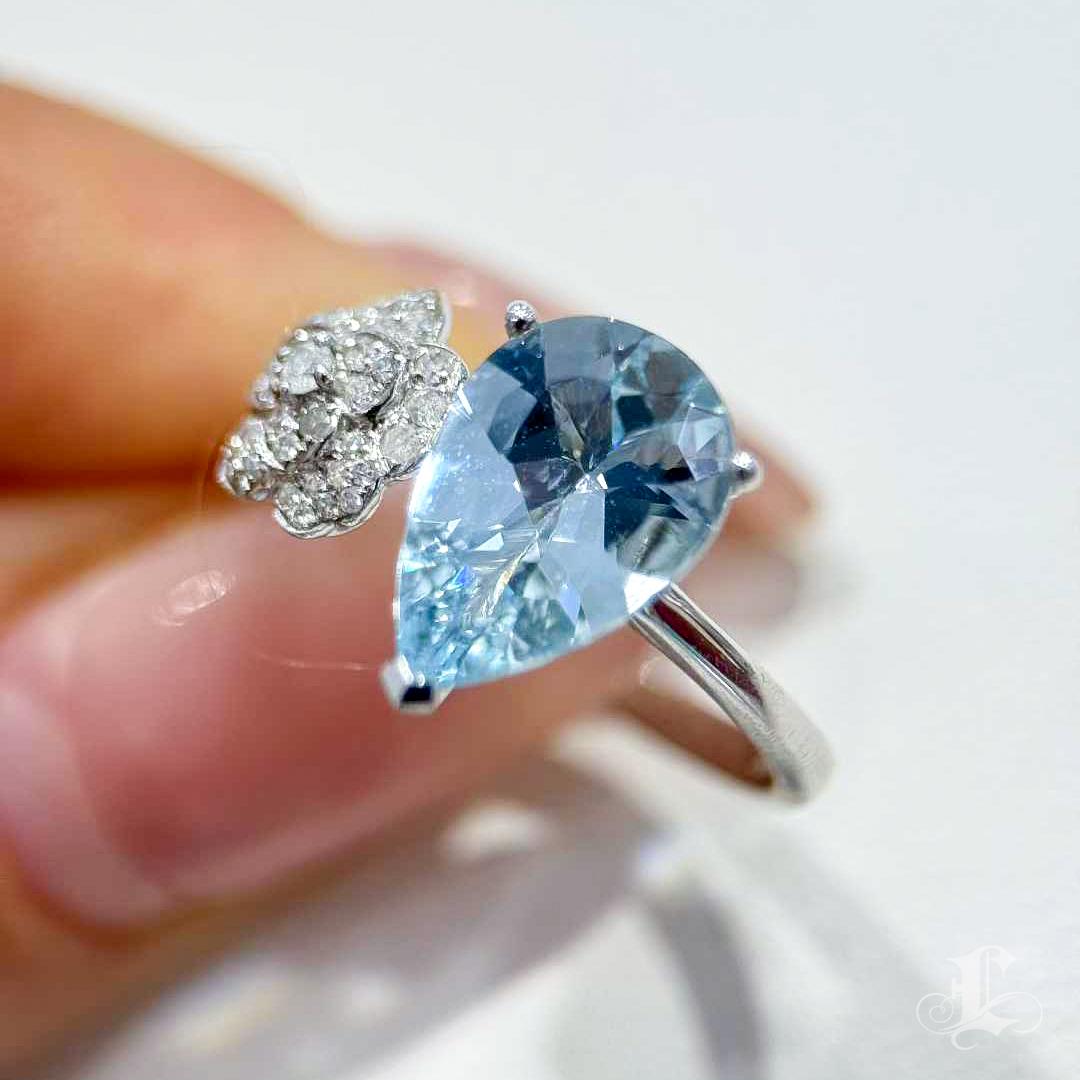 【Énigma】AGL-zertifizierter 2,15ct Santa Maria Aquamarin & Diamant Ring in 18K Weiß im Angebot 2