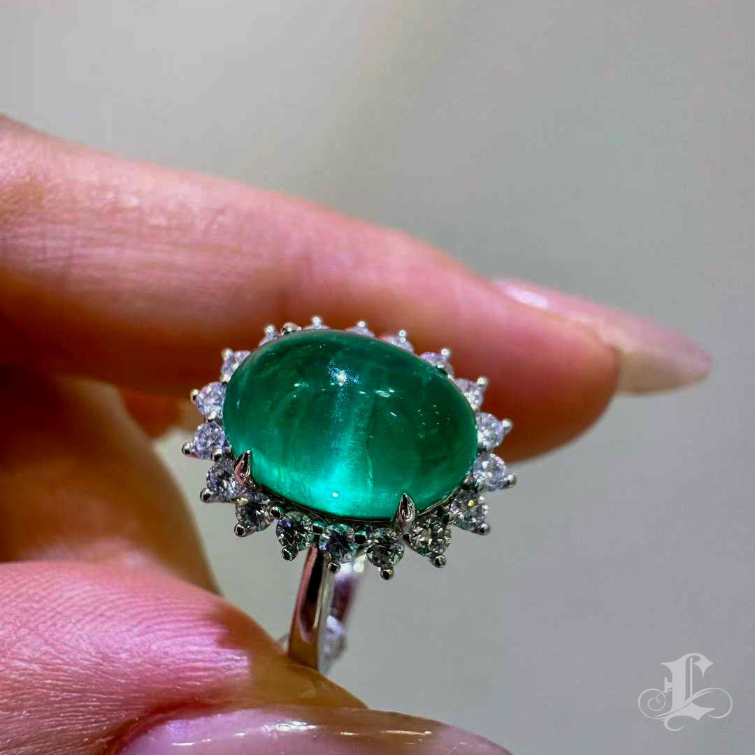 【Énigma】AGL Certified 3.97ct Emerald Cabochon Diamond Platinum Ring For Sale 5
